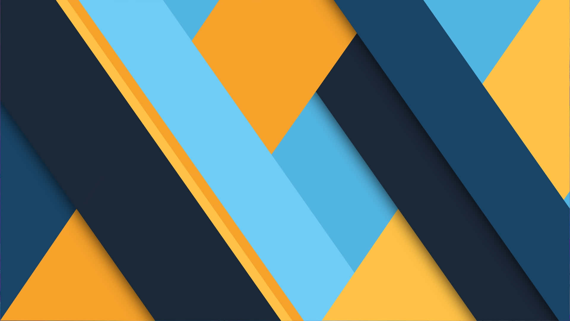 Material Design 桌布 壁紙 — 充滿活力的幾何壁紙，採用大膽的藍色、黃色和海軍藍對角線條紋，營造出現代動感的圖案。