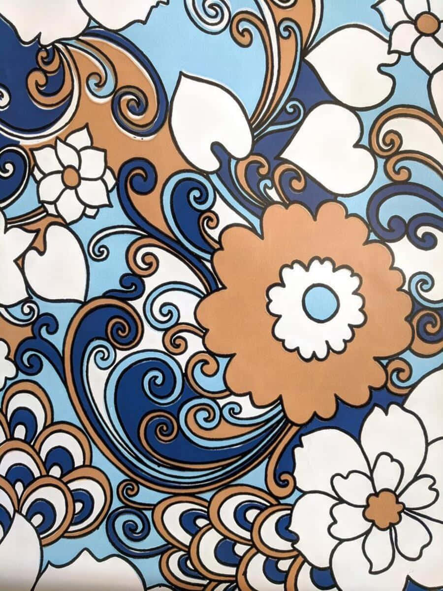 Psychedelic 70s Aesthetic 桌布 壁紙 — 充滿活力的復古花卉圖案，在淺藍色背景上帶有旋轉的藍色、棕色和白色圖案。
