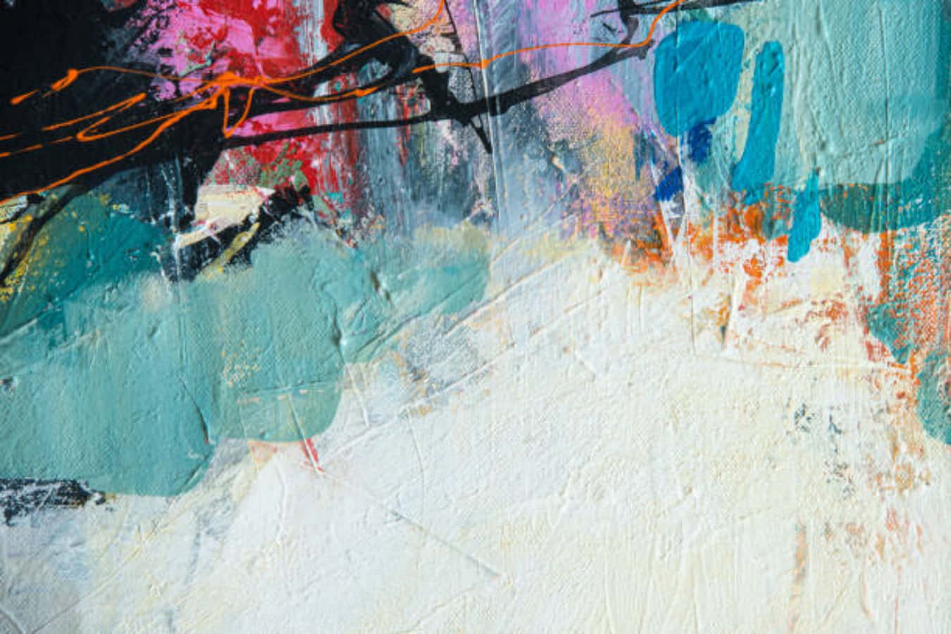 Mixed Media 桌布 壁紙 — 充滿活力的抽象畫，在畫布上以厚實的紋理筆觸呈現青綠色、粉紅色、橙色和黑色。