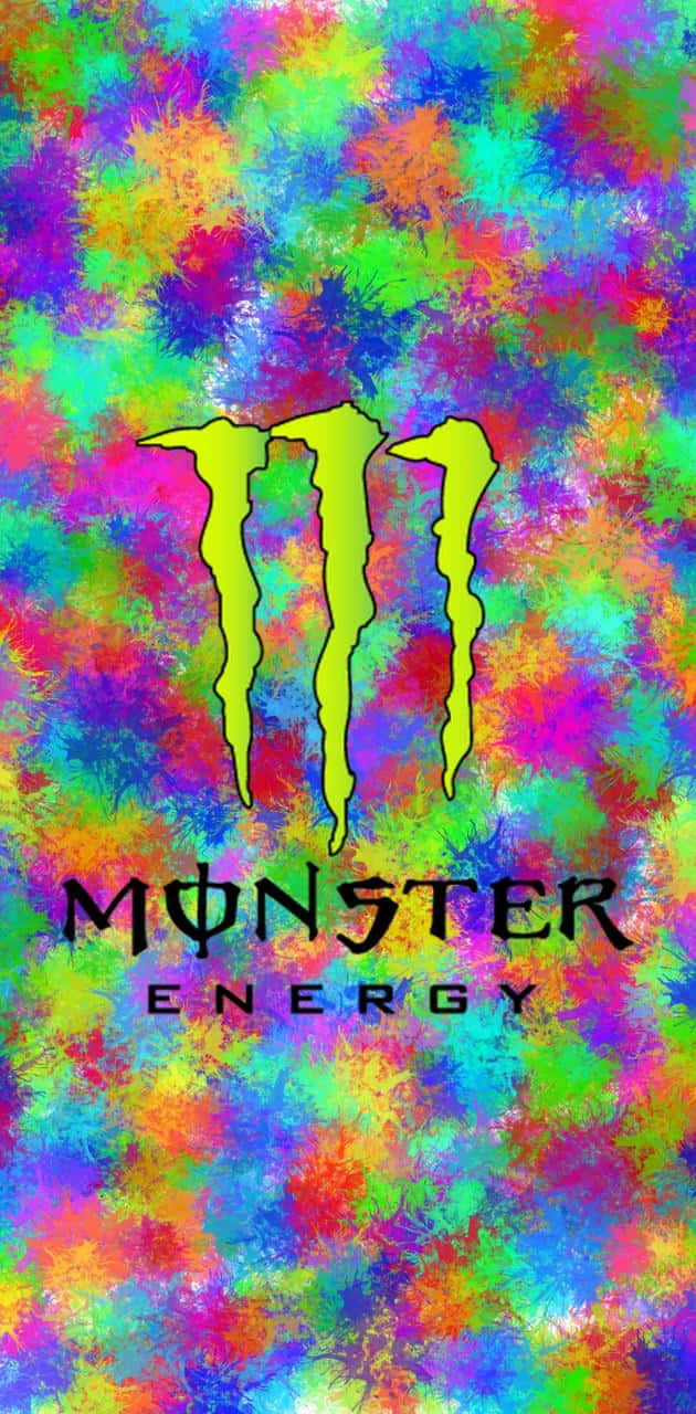Monster Energy 桌布 壁紙 — 充滿活力的潑漆背景，帶有發光的綠色Monster Energy標誌和粗體黑色文字。
