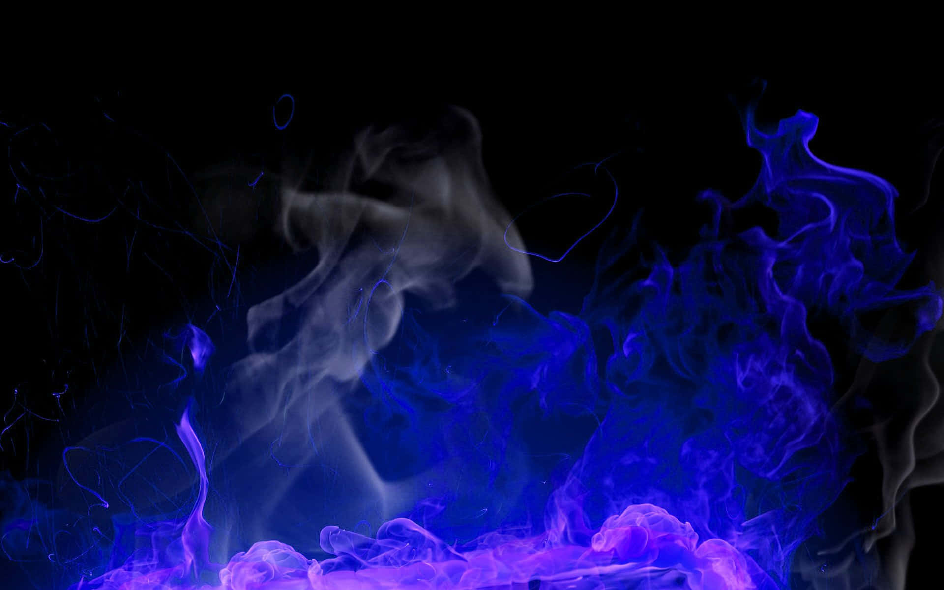 Flame 桌布 壁紙 — 充滿活力的藍色和紫色煙霧在純黑背景上動態旋轉，營造出空靈神秘的氛圍。