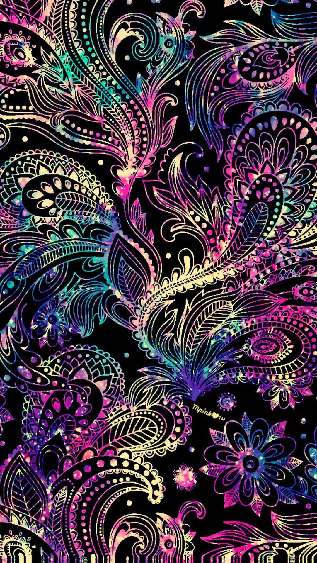 Paisley 桌布 壁紙 — 充滿活力的霓虹佩斯利和花卉圖案在黑色背景上旋轉，形成令人眼花繚亂的數碼藝術牆紙。