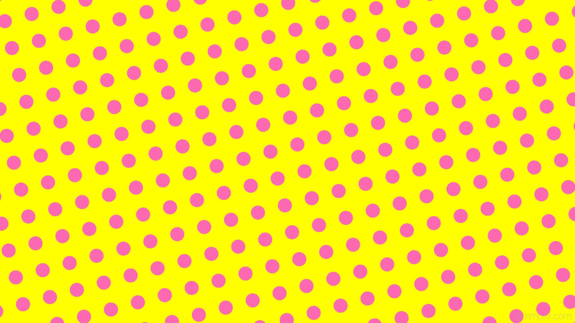 Yellow Polka Dot 桌布 壁紙 — 充滿活力的黃色背景上均勻分佈著粉紅色圓點，形成大膽的復古圖案。