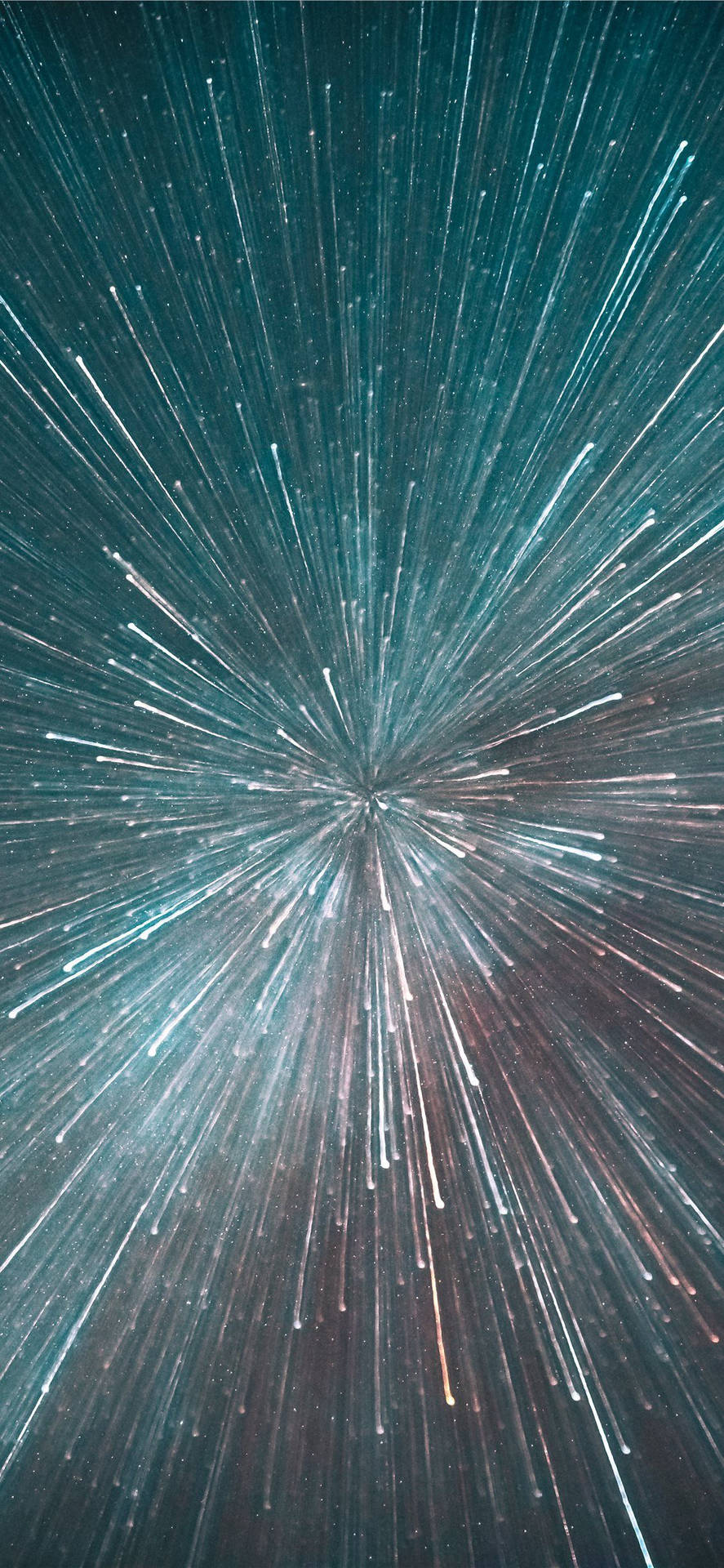 深青綠色和銀色條紋光線組成的星塵圖案，背景是黑暗的宇宙天空。