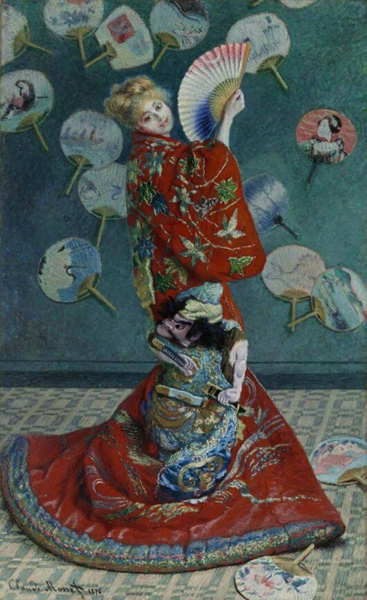 克勞德·莫內《日本女郎》 壁紙 — 一位身穿紅色刺繡和服的女士手持扇子，一個身穿武士鎧甲的小人物坐在她腳邊，周圍環繞著漂浮的裝飾扇子。