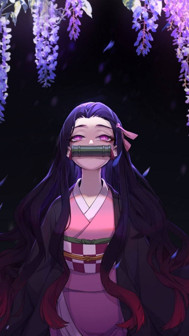 夜晚紫色紫藤下帶竹製口塞的動漫女孩