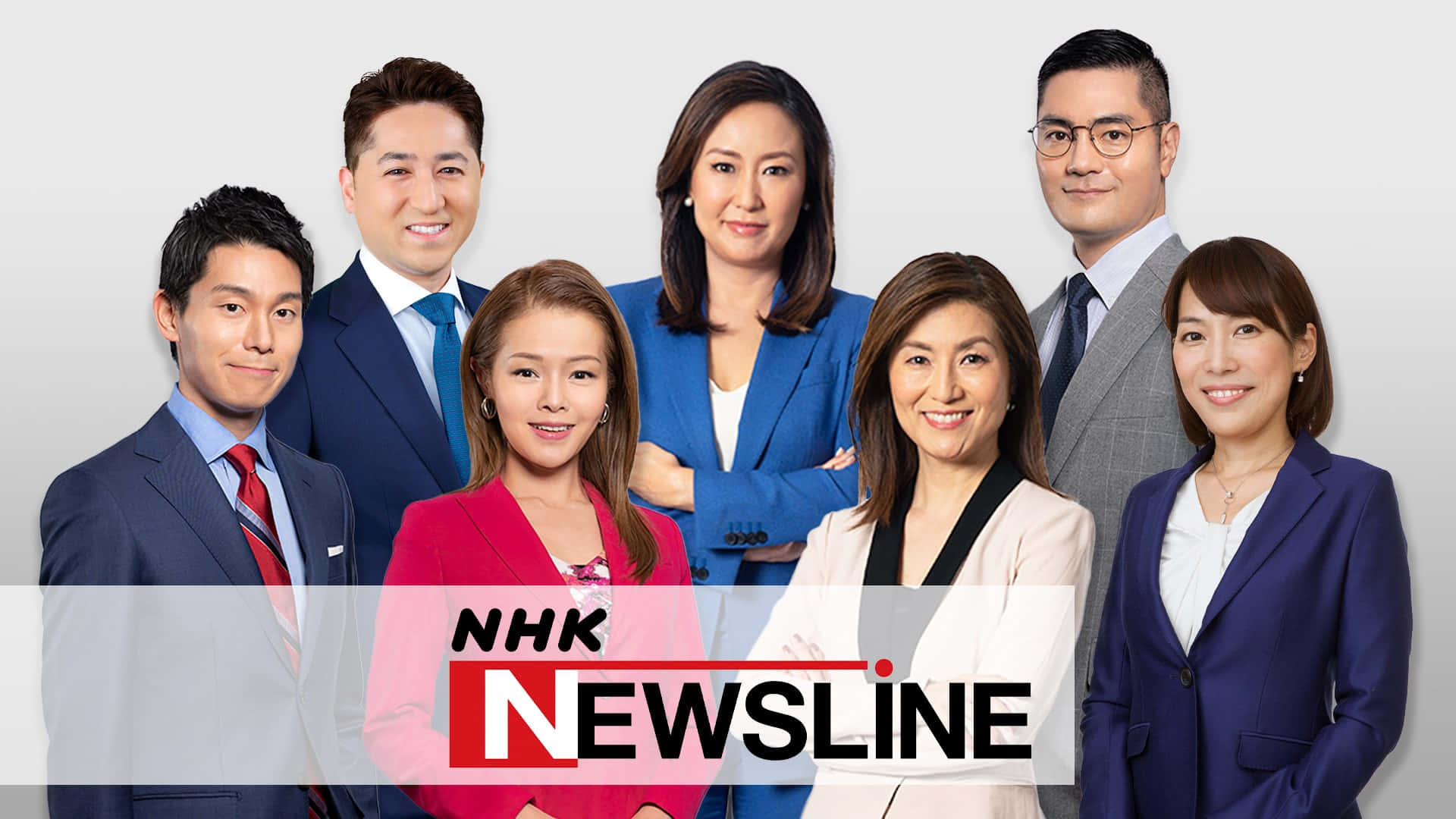 六位NHK新聞線主播穿著商務服裝為節目擺姿勢。