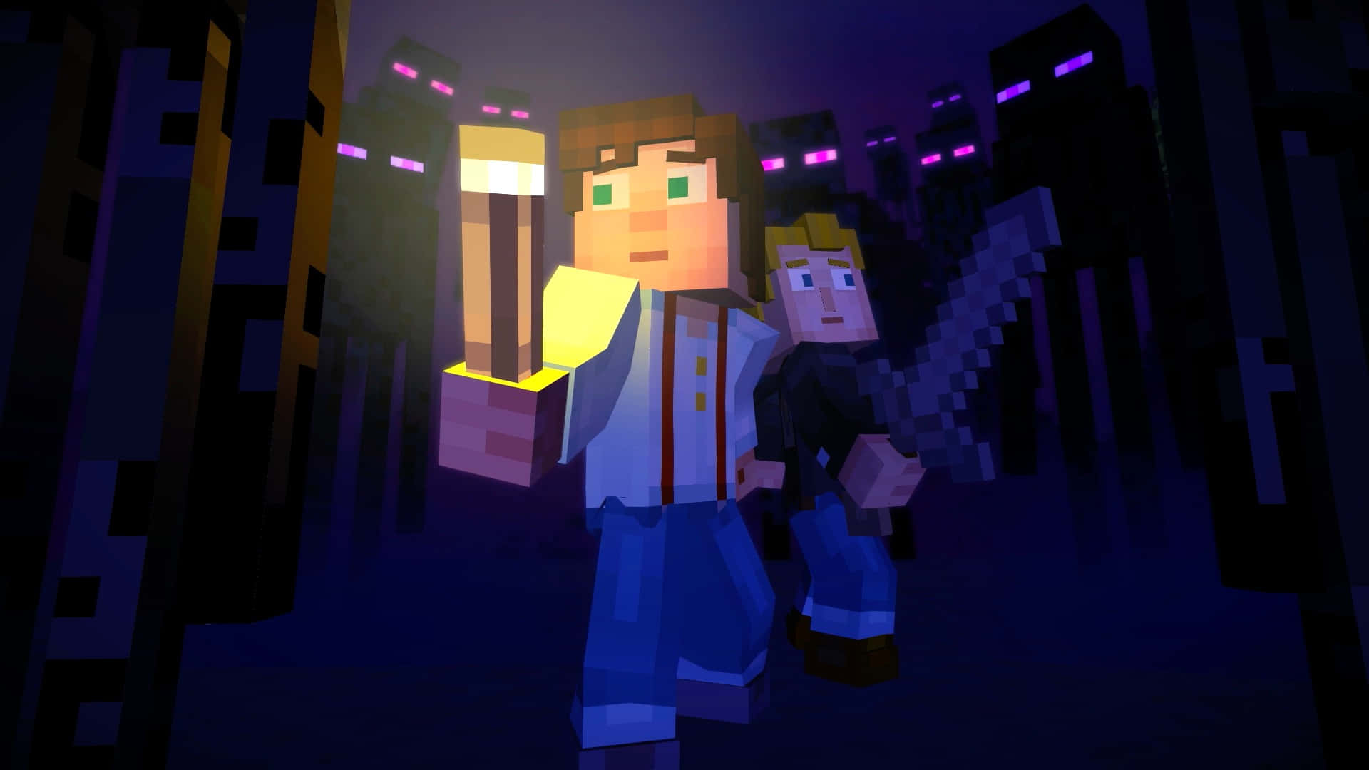 Minecraft Story Mode 桌布 壁紙 — 兩個像素化的Minecraft角色在黑暗洞穴中手持火炬，發光的紫色眼睛從陰影中注視著。