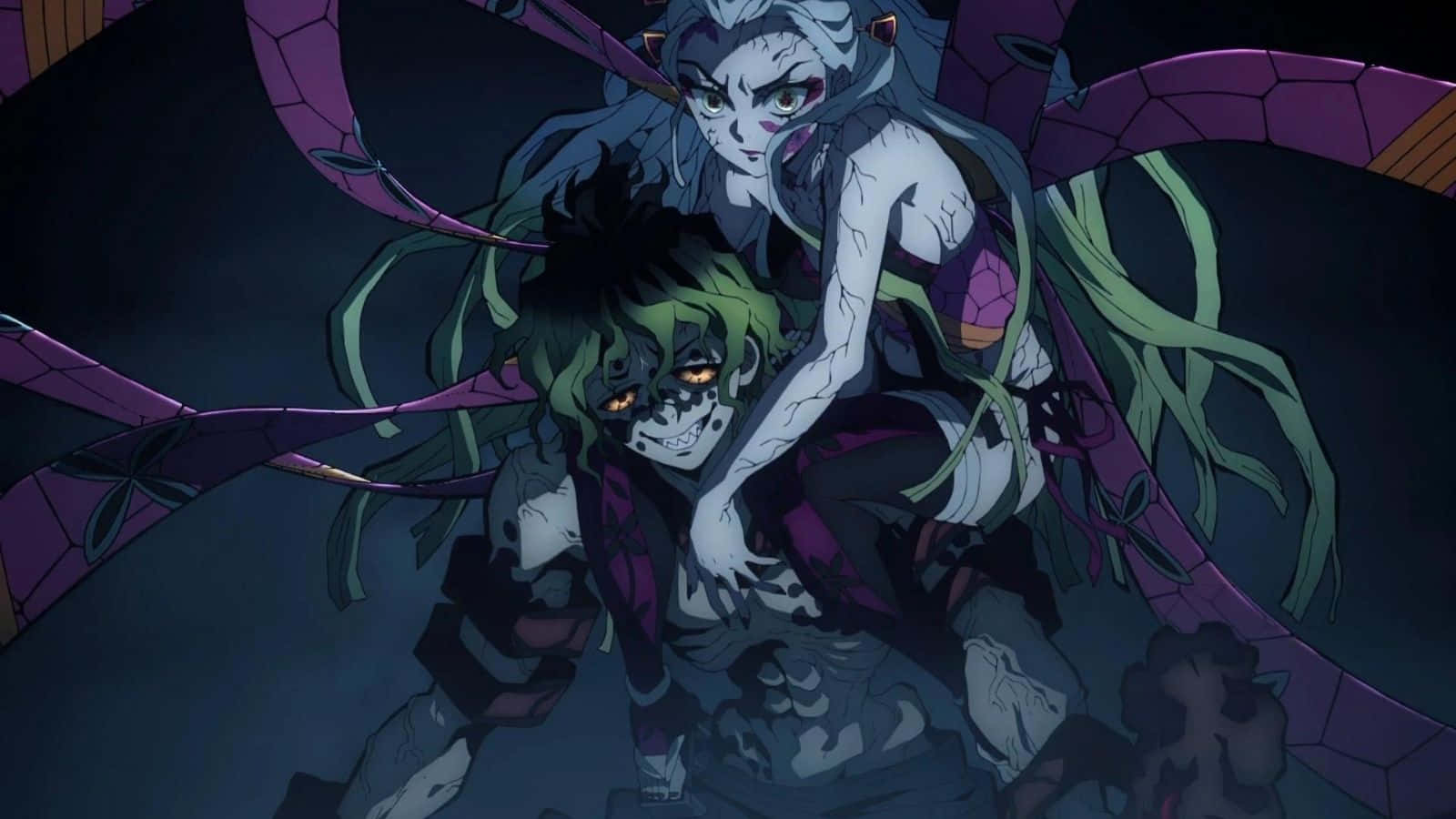 Demon Slayer Fight 桌布 壁紙 — 兩個動漫惡魔，一綠一白頭髮，在黑暗的紫色戰鬥場景中，眼睛發光，激烈碰撞。