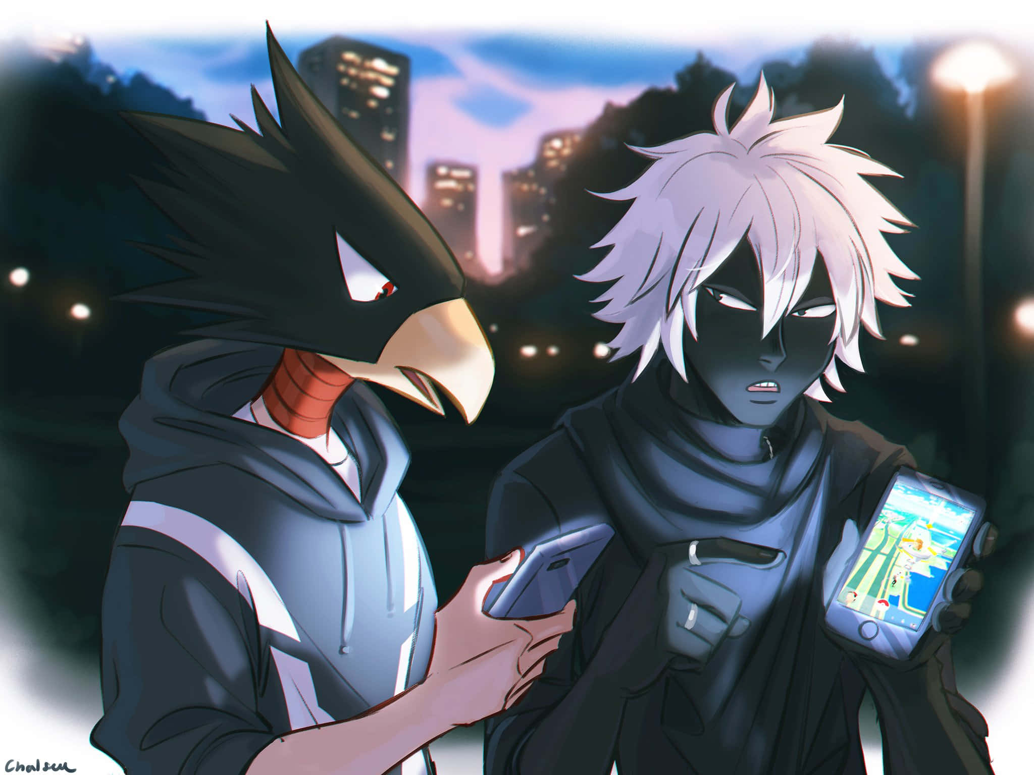 Fumikage Tokoyami 桌布 壁紙 — 兩個動漫角色，一個鳥頭和一個白髮，夜晚站在城市裡看著發光的手機。