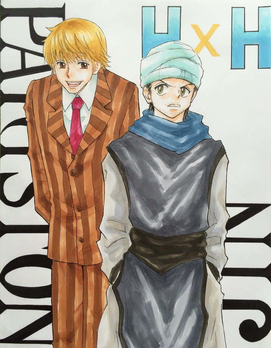 Ging Freecss 桌布 壁紙 — 兩個動漫角色並排站立，一個穿著棕色條紋西裝，另一個穿著藍色連帽服裝，背後有粗體文字。