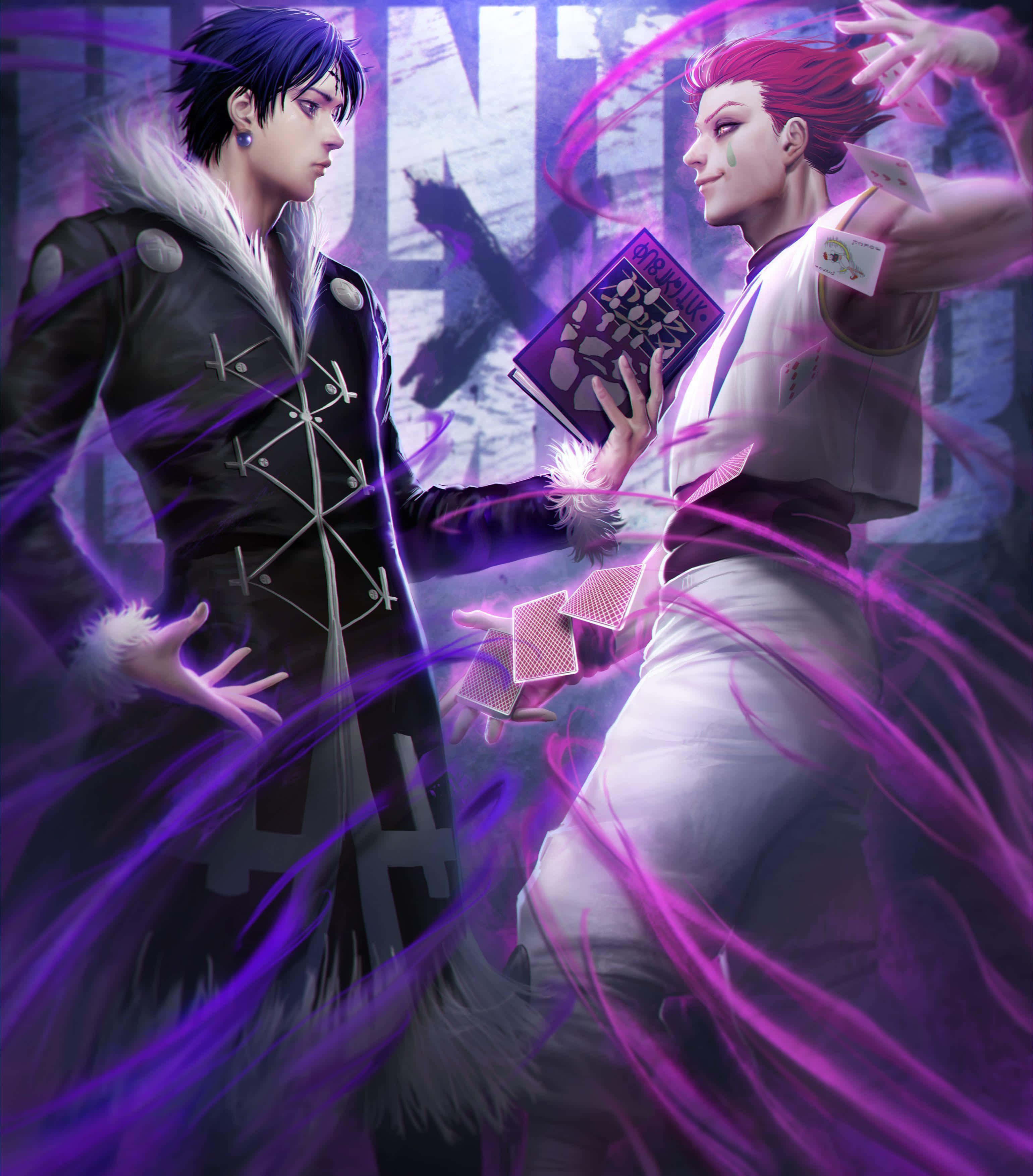 hisoka 桌布 壁紙 — 兩個動漫角色以紫色能量和漂浮卡牌在一場戲劇性的超自然決鬥中碰撞。