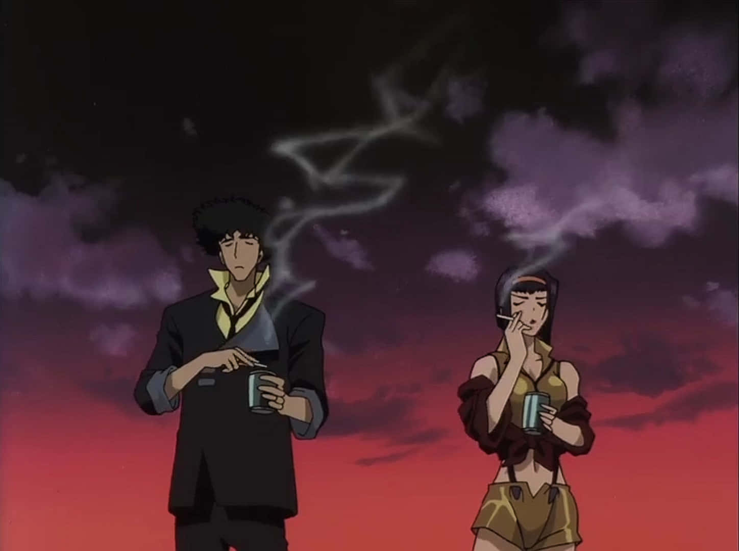 Faye Valentine 桌布 壁紙 — 兩個動漫角色站在暴風雨般的紫色和紅色天空下，吸煙，煙霧向上盤旋。