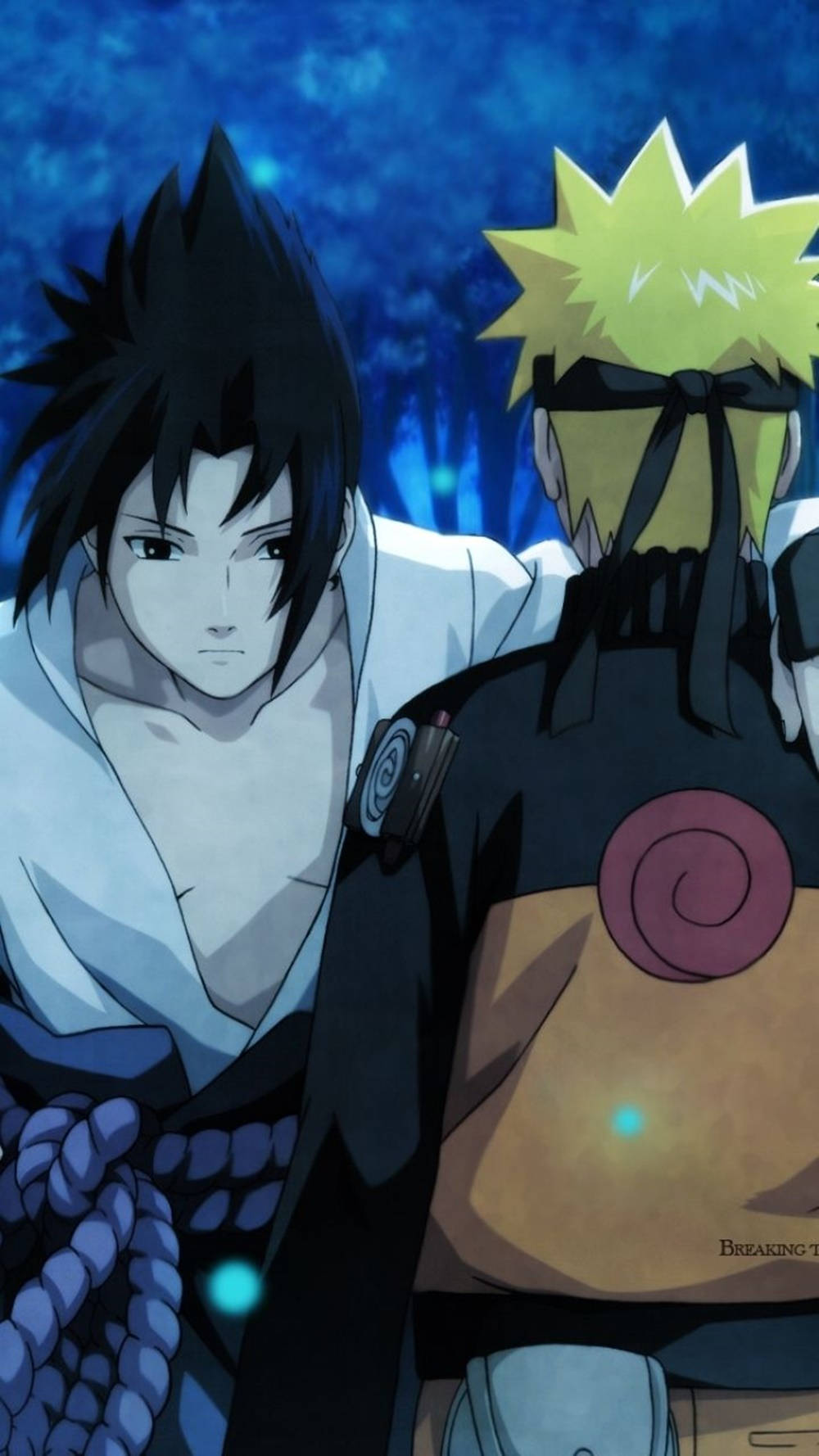 sasuke uchiha 桌布 壁紙 — 兩個動漫角色站得很近，一個有黑色刺蝟頭和白色斗篷，另一個有金色刺蝟頭和橙色背心，背景是發光的藍色。