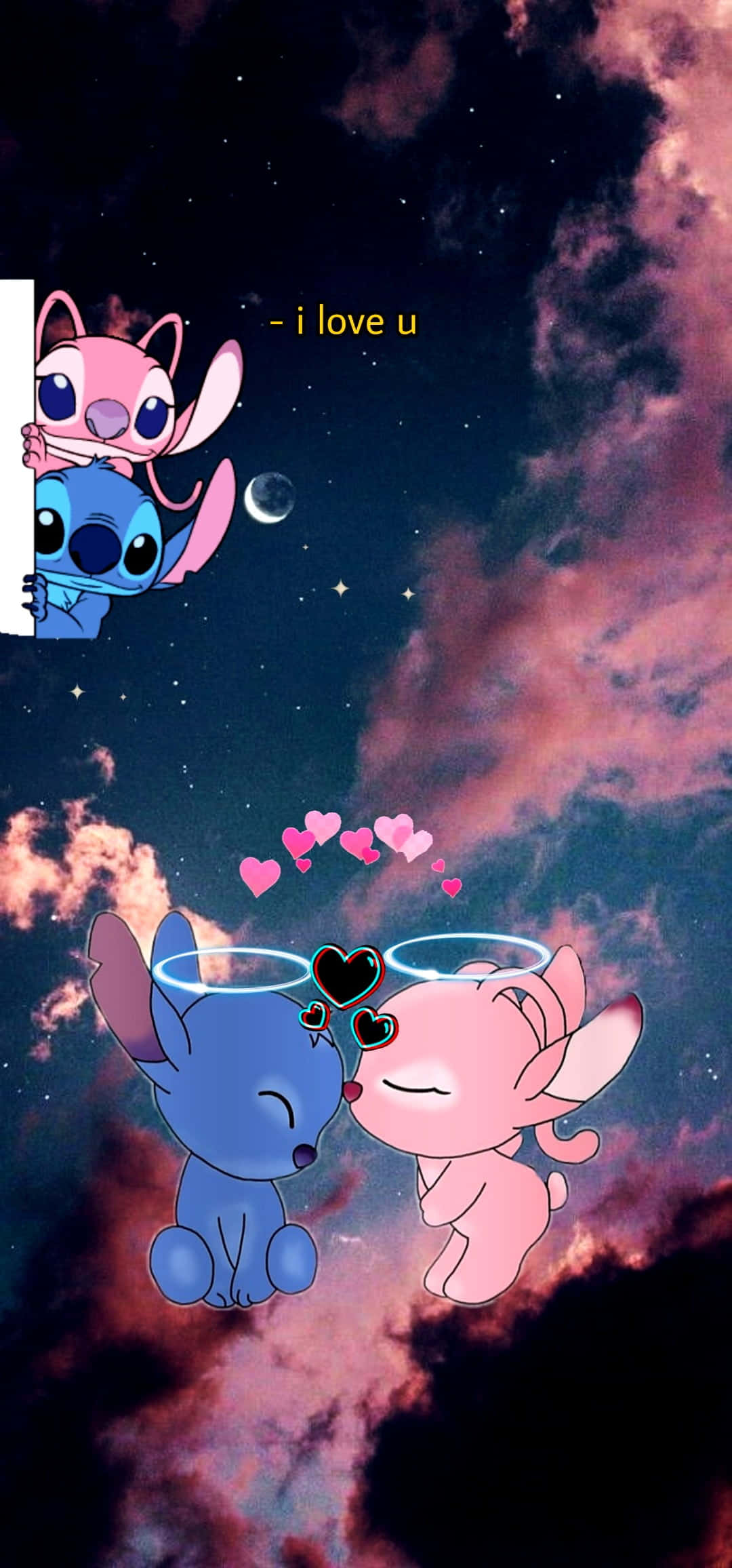Love Stitch And Angel 桌布 壁紙 — 兩個卡通外星人在星空下接吻，心形在他們之間漂浮，第三個外星人在上方低語我愛你。