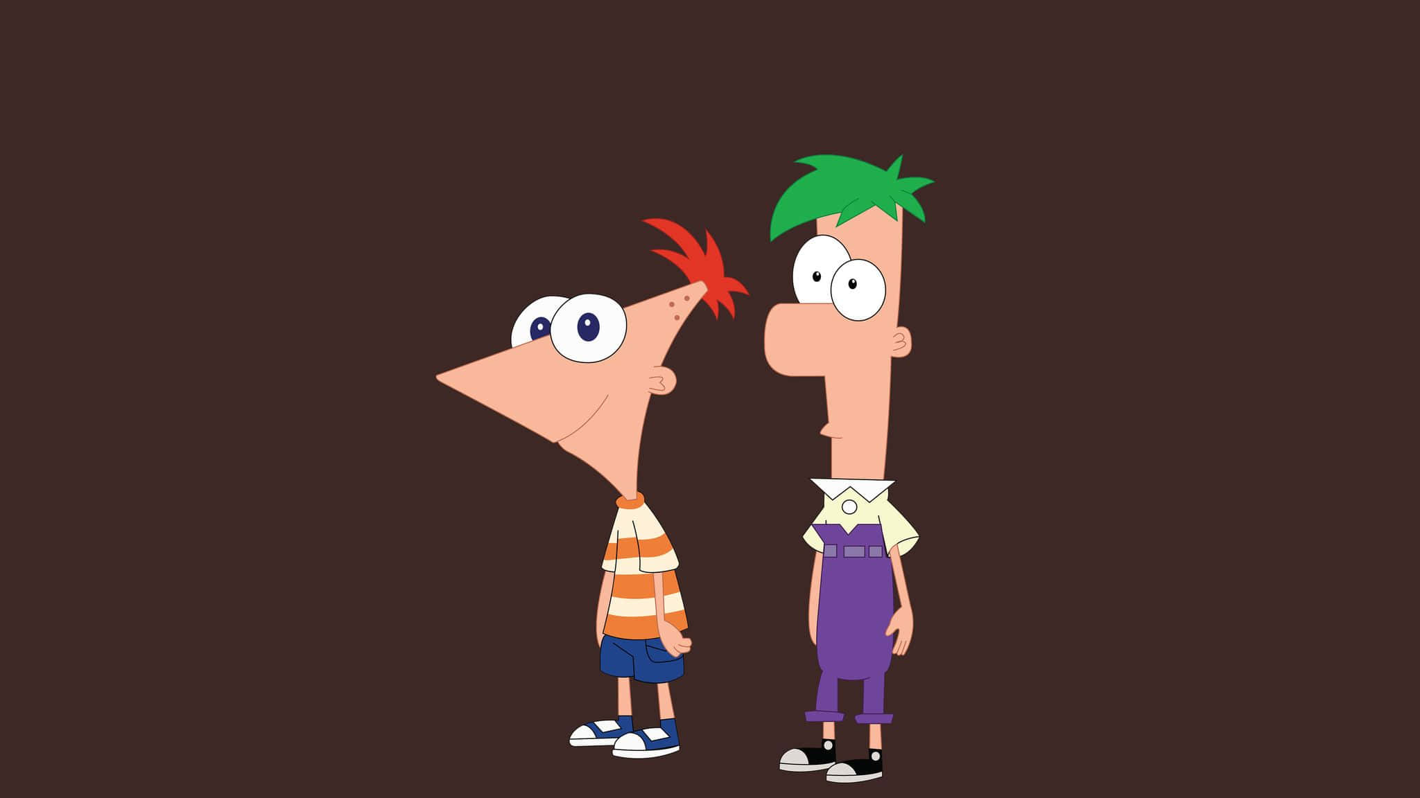 Phineas And Ferb 桌布 壁紙 — 兩個卡通男孩，髮型各異，並肩站在純棕色背景前。