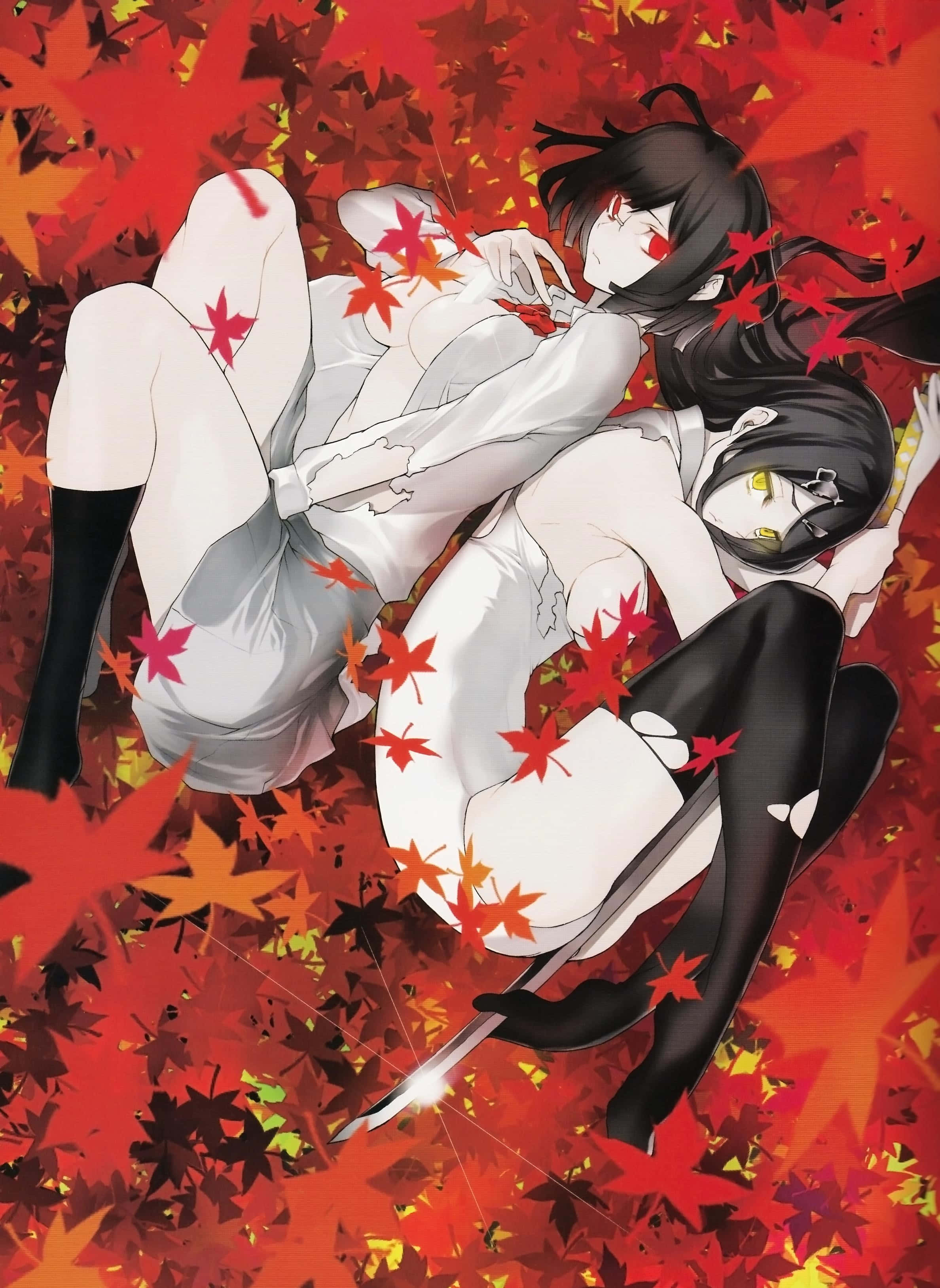 Anri Sonohara 桌布 壁紙 — 兩個身穿白色服裝的動漫女孩躺在充滿活力的紅色楓葉風暴中，其中一個拿著發光的劍。