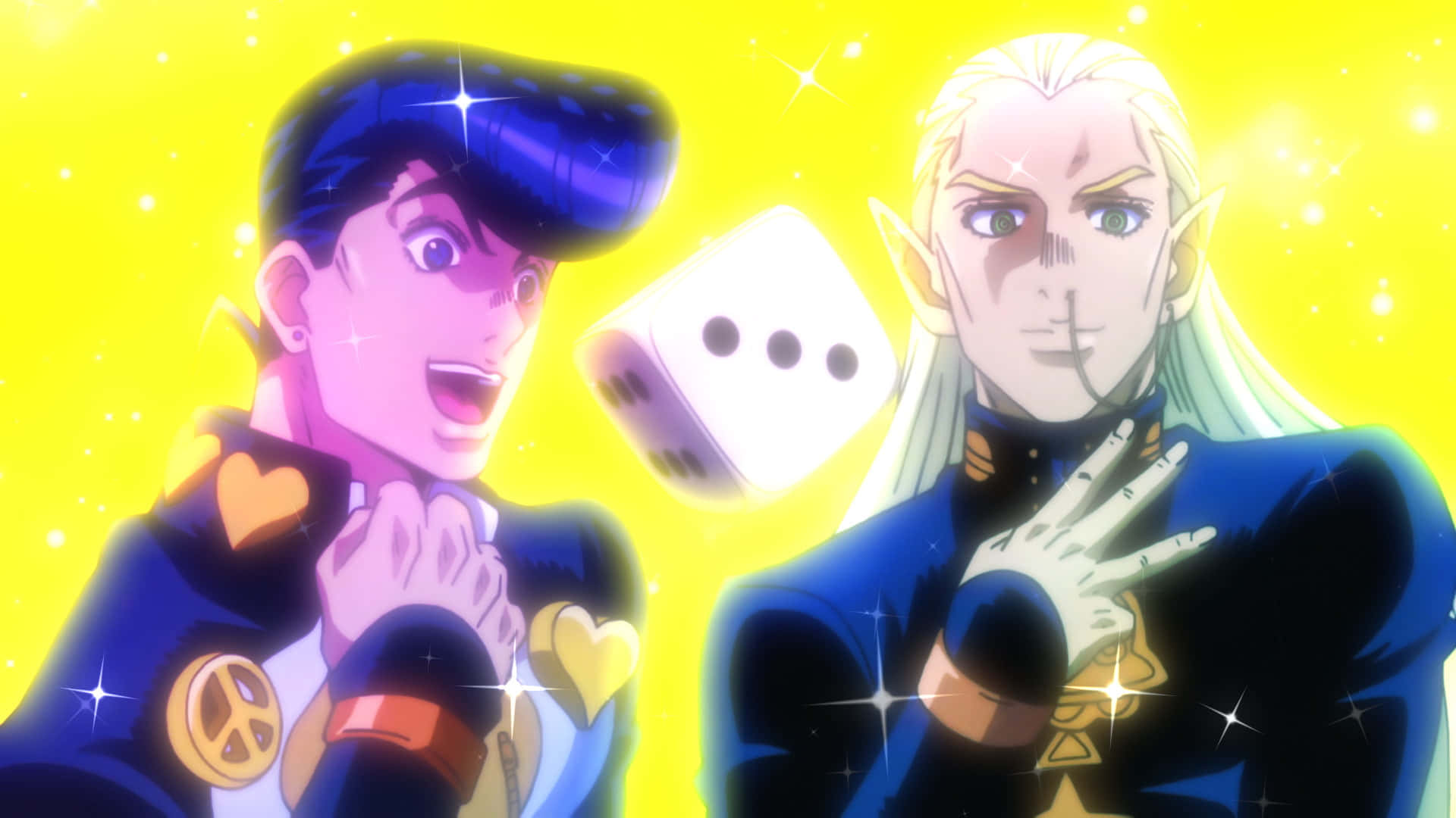 Josuke Higashikata 桌布 壁紙 — 兩個身穿藍色西裝的動漫角色在閃爍的黃色背景前對漂浮的骰子做出戲劇性的反應。