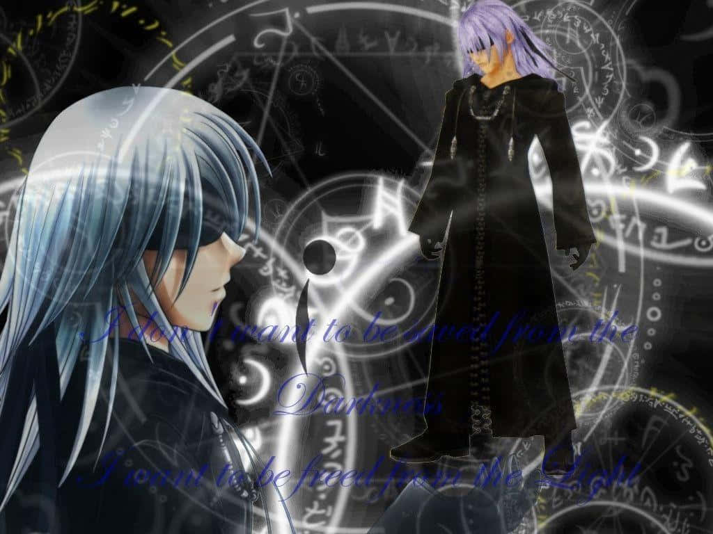 Kingdom Hearts Riku 桌布 壁紙 — 兩個銀色和紫色頭髮的動漫角色站在充滿發光神秘符號和文字的黑暗背景前。