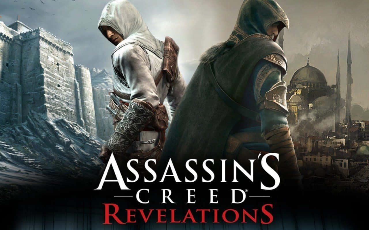 Assassin's Creed Revelations 桌布 壁紙 — 兩名戴頭巾的刺客背靠背站立，背景是古老石頭堡壘和圓頂城市，天空風暴密佈。