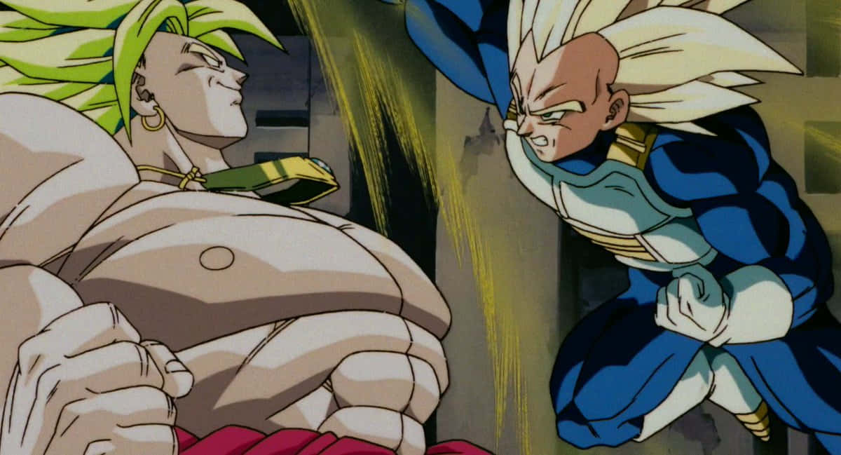 Vegeta And Broly 桌布 壁紙 — 兩名肌肉發達的動漫戰士在緊張的對峙中，頭髮發光，表情激烈。