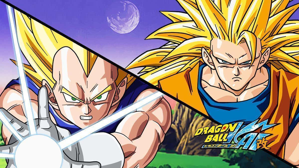 Dragon Ball Z Kai 桌布 壁紙 — 兩名超級賽亞人戰士在新月下進行動態動漫戰鬥，能量光束交錯。