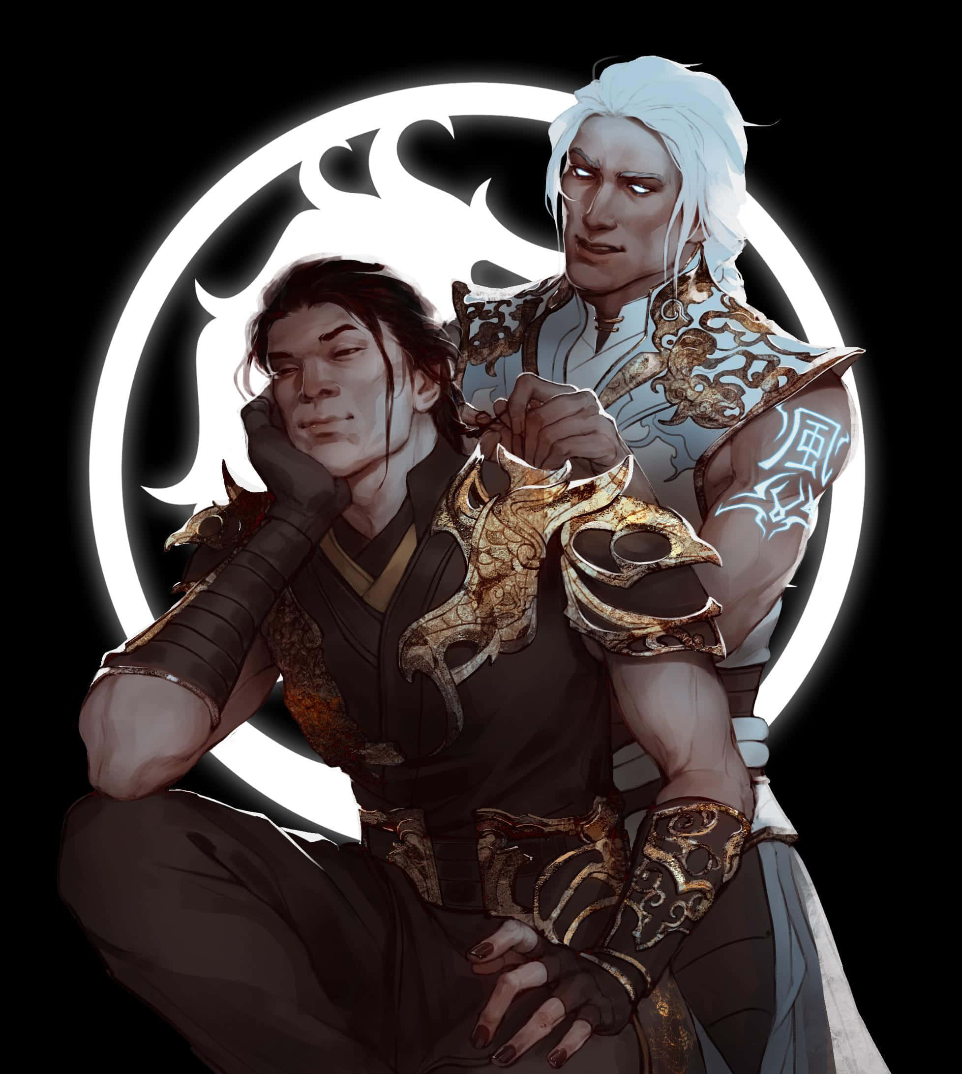 Mortal Kombat Fujin 桌布 壁紙 — 兩名身穿鎧甲的戰士在黑色背景上，以發光的白色龍徽為襯托，擺出戲劇性的姿勢。
