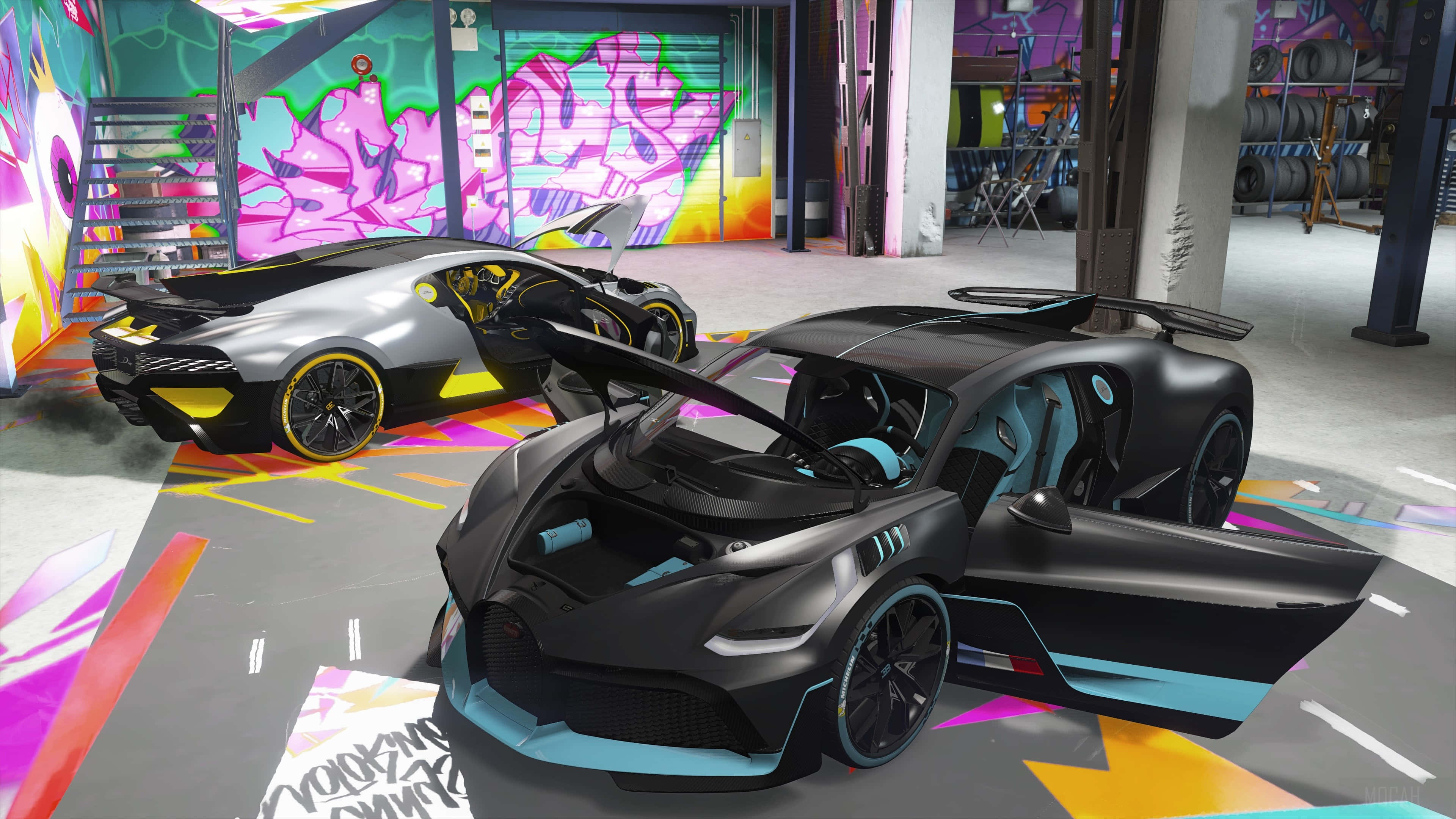 Gta 5 4K 桌布 壁紙 — 兩輛未來感跑車打開車門，停放在一個充滿活力、塗滿塗鴉且地板標記色彩繽紛的車庫中。
