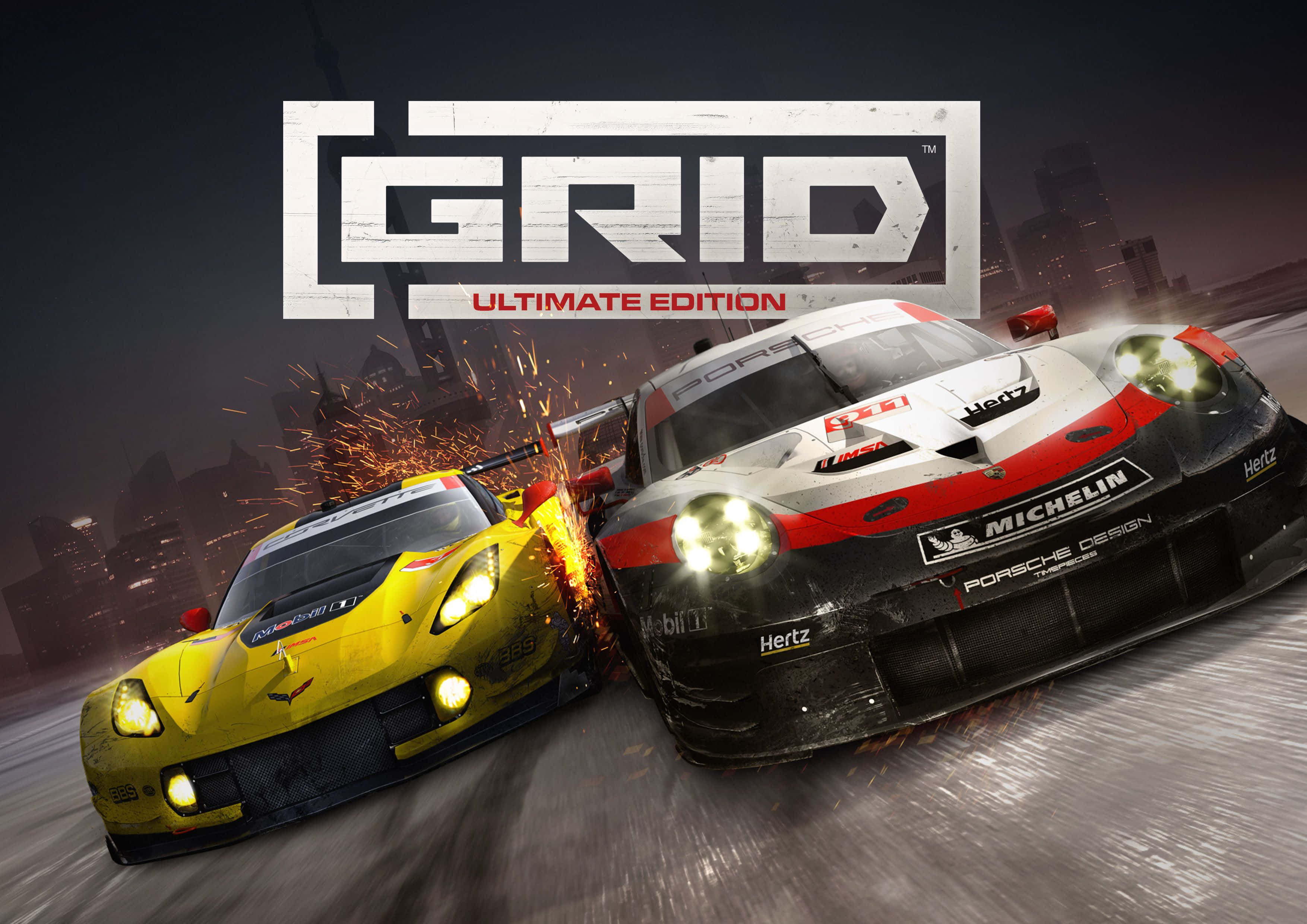 Racing Games 桌布 壁紙 — 兩輛賽車在夜間城市景觀中相撞，火花四濺，車頭燈閃爍。