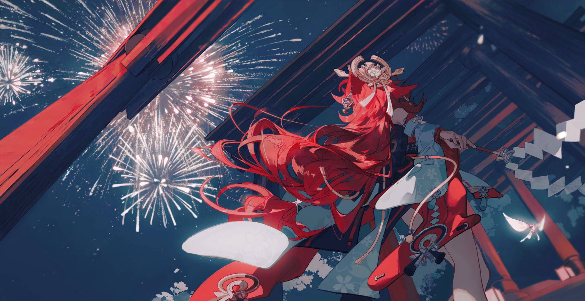 紅髮動漫少女在夜晚的煙火下跳舞。
