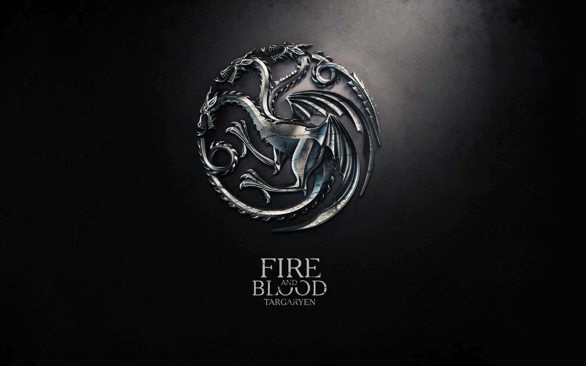 深色背景上帶有 'Fire and Blood' 文字的坦格利安龍徽章。