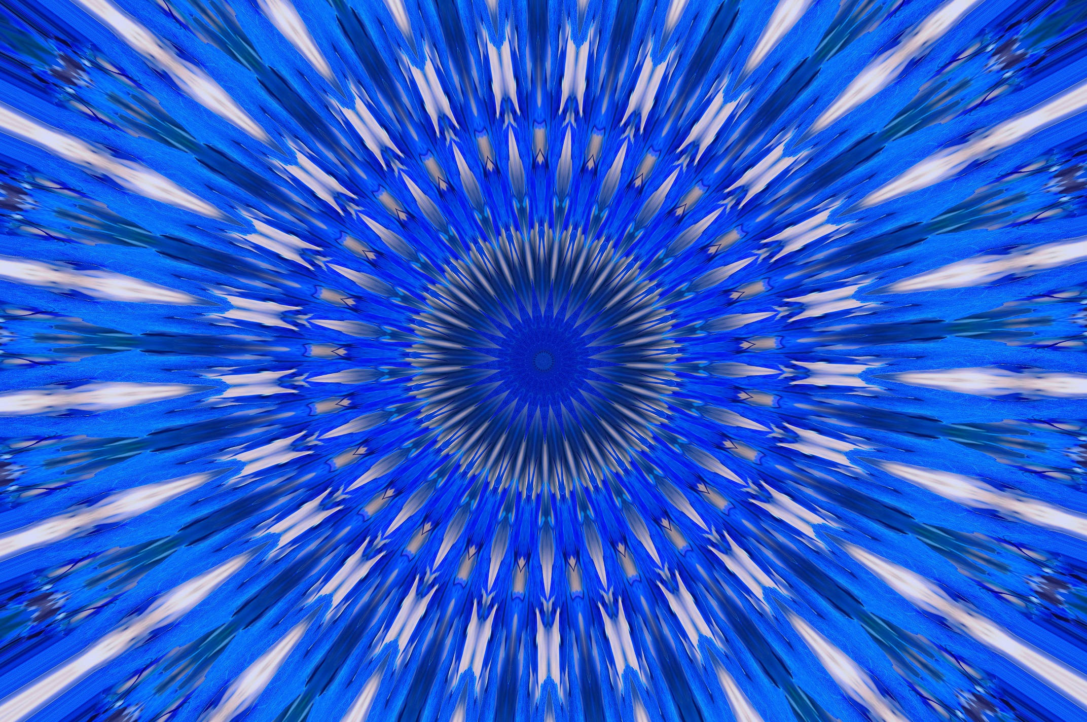 冷藍色萬花筒 壁紙 — 一個令人著迷的放射狀圖案，由電藍色和白色的尖刺從中心點向外輻射，宛如宇宙爆炸。