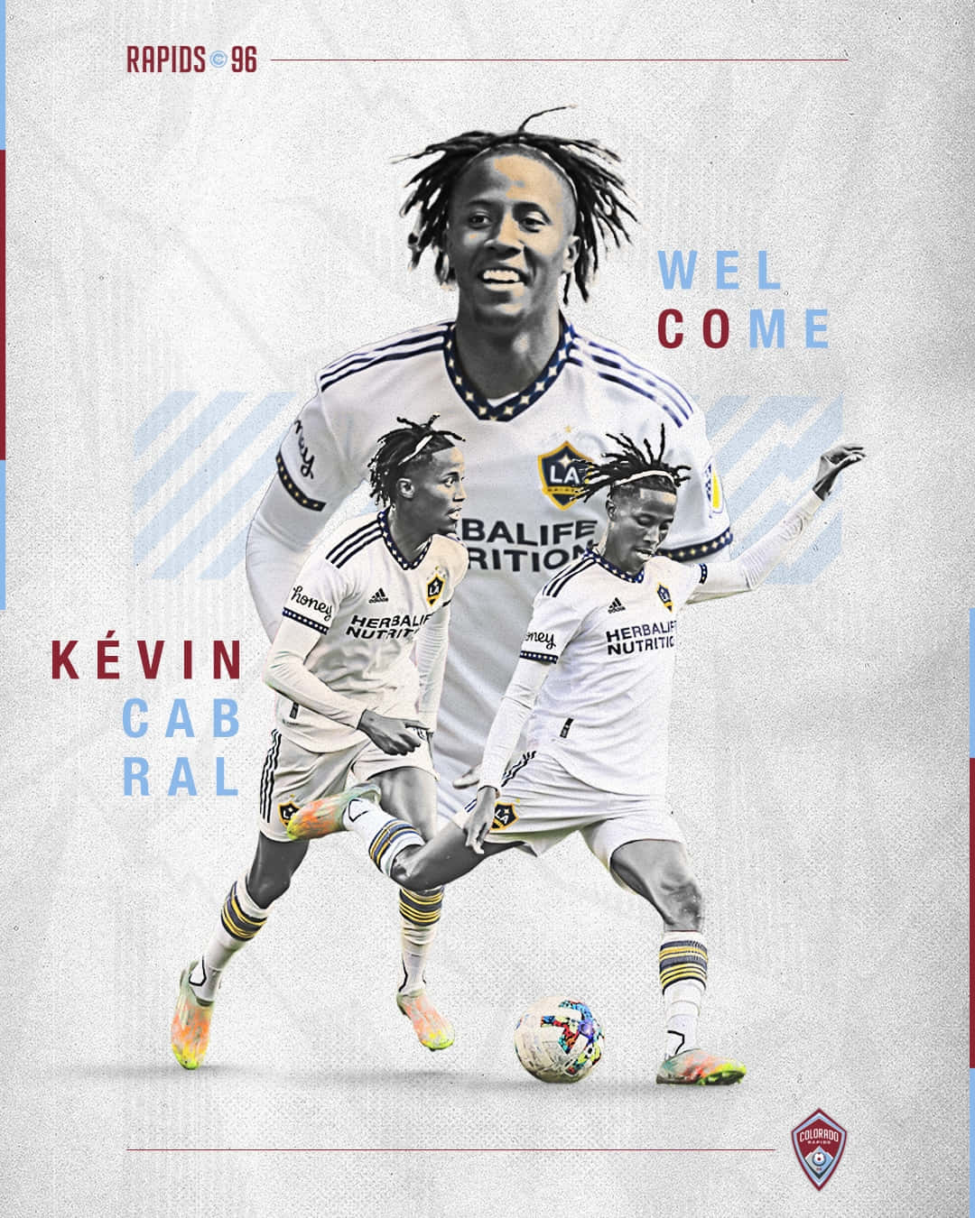 足球員Kevin Cabral身穿LA Galaxy球衣，以重疊的動作姿勢運球。
