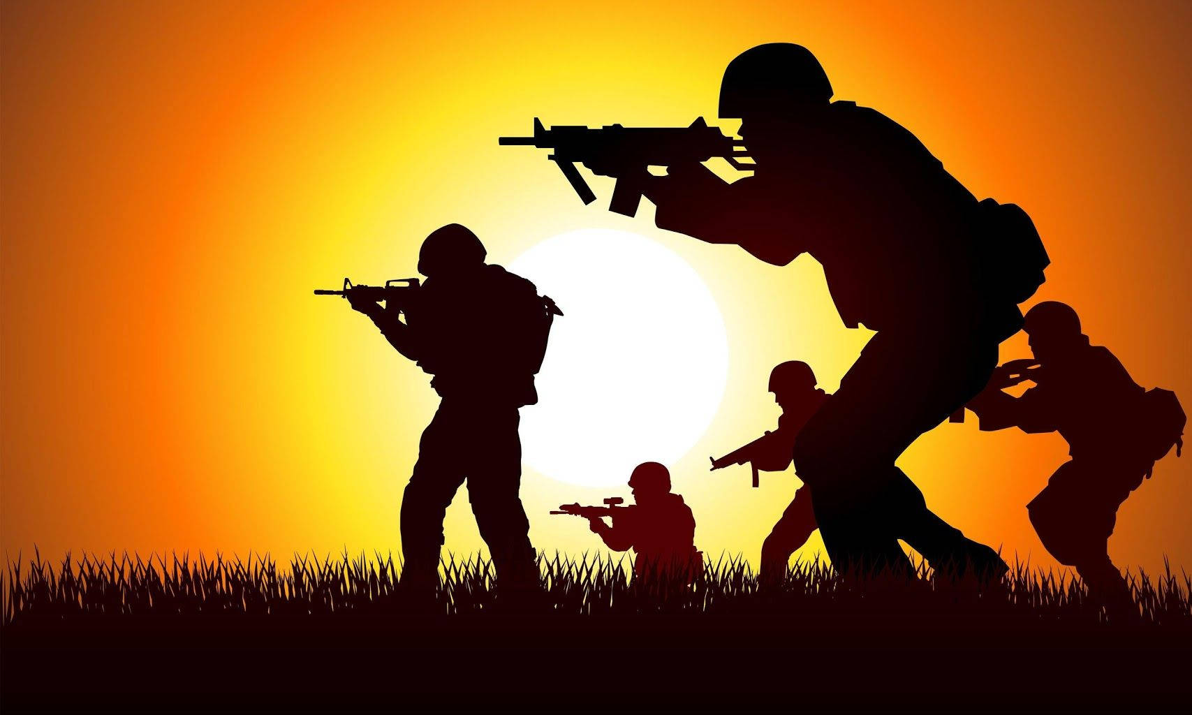 Indian Army 桌布 壁紙 — 剪影士兵穿過高草，背景是熾熱的日落。