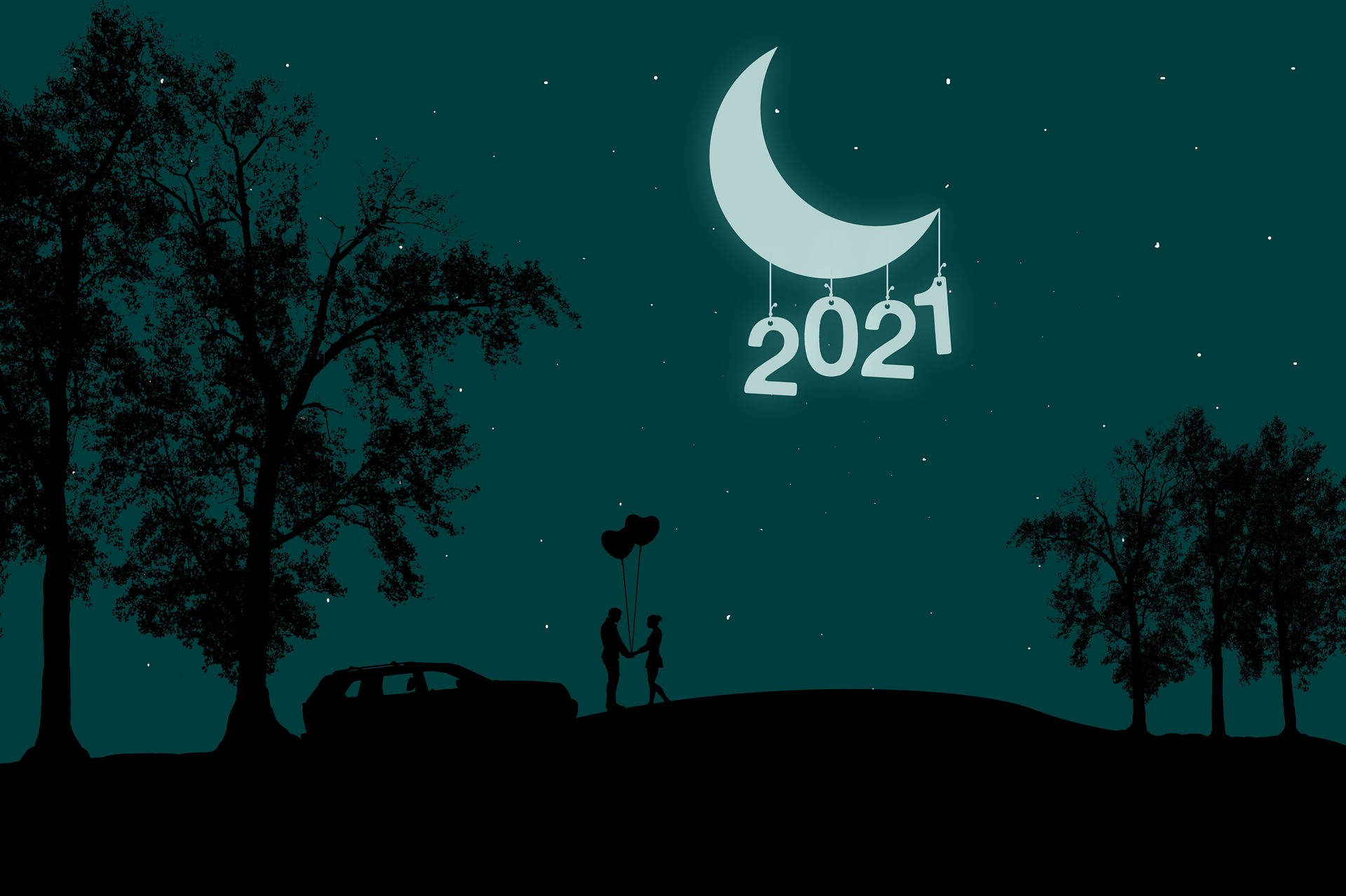 2021 Desktop 桌布 壁紙 — 剪影情侶手持心形氣球站在山丘上，新月形狀如2021，背景是星空夜空。