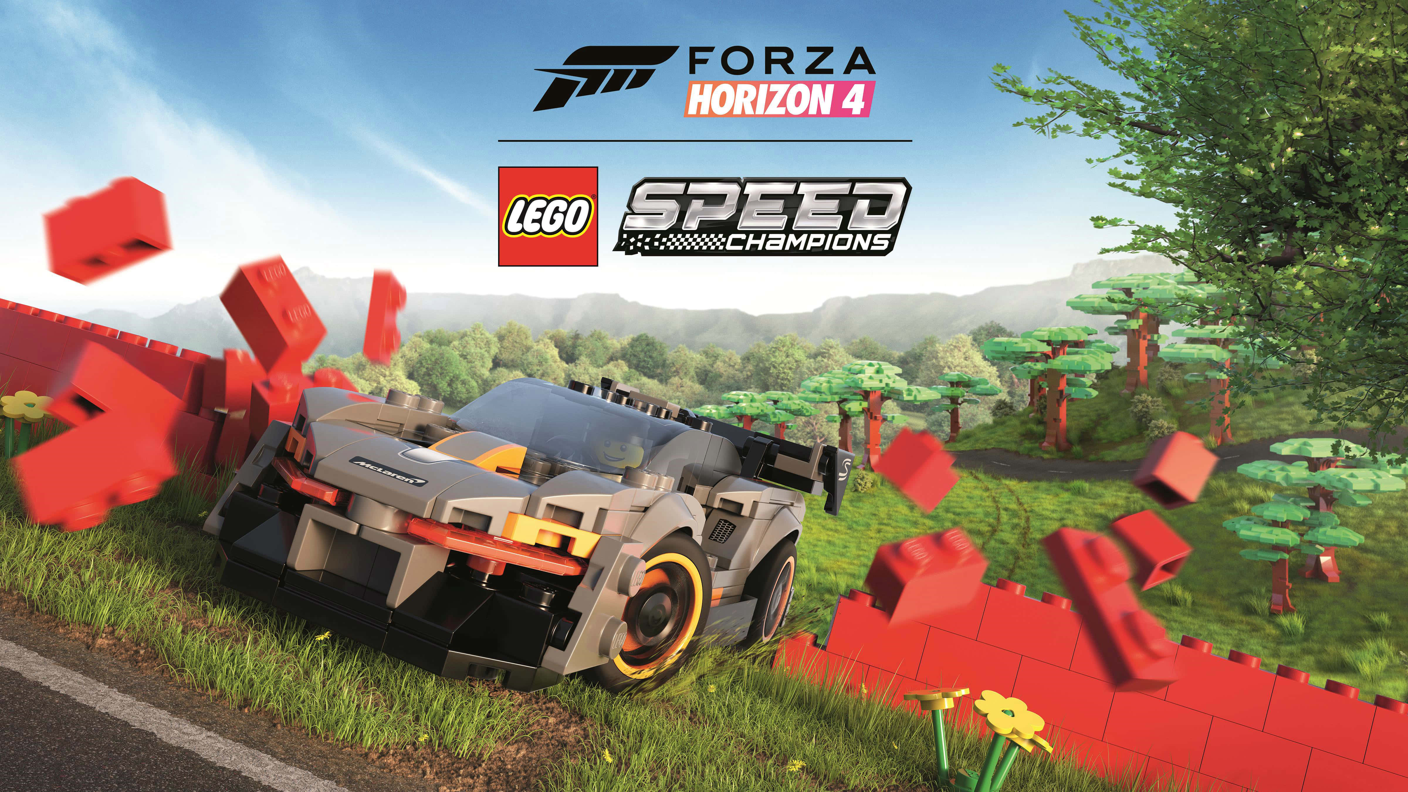 「力量與美的動態衝突 - 4K Forza Horizon 4 背景」 壁紙 — 一架灰色LEGO賽車在晴朗藍天下，於充滿活力的綠色森林中撞穿紅磚牆。