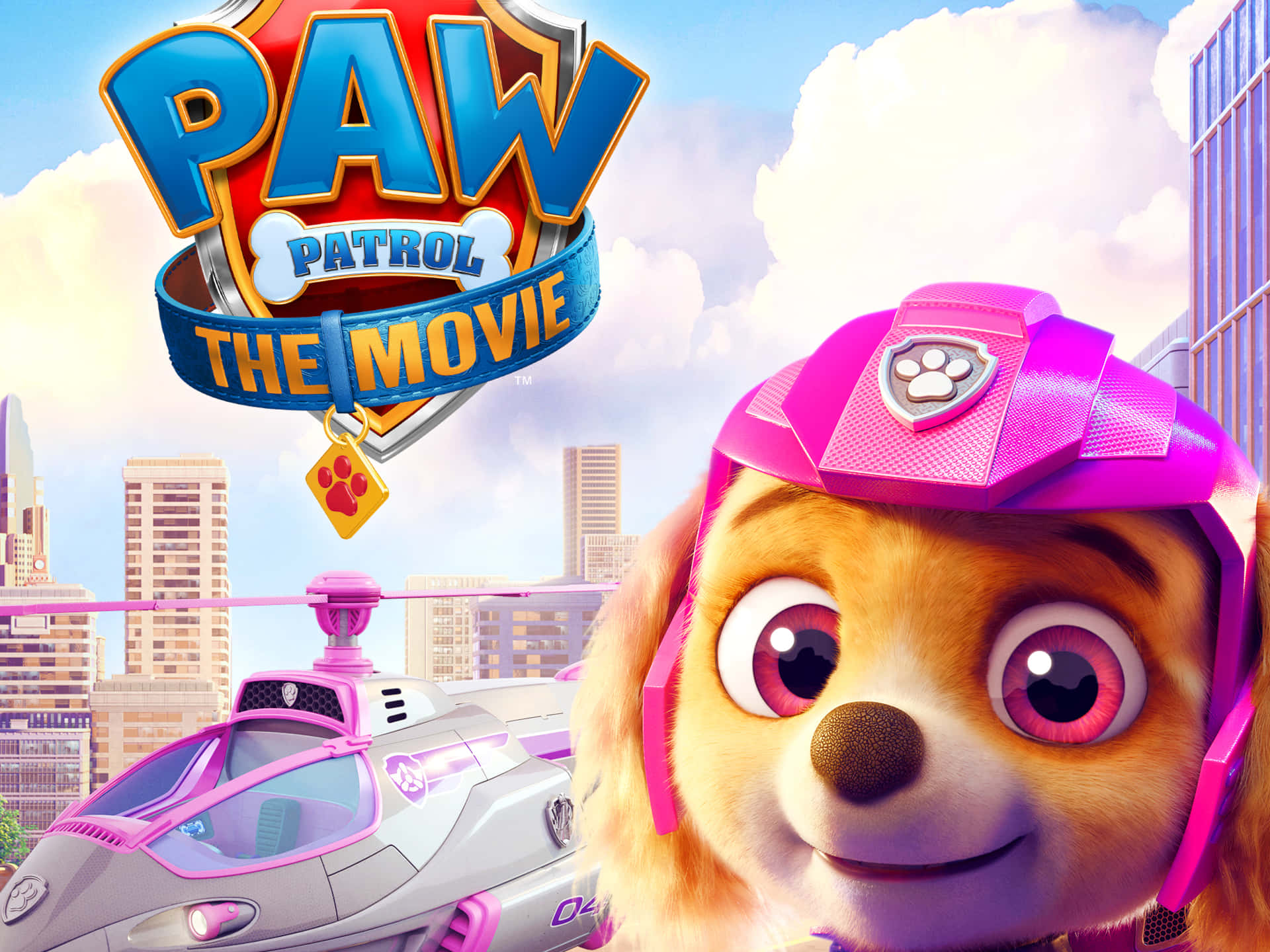 Paw Patrol 的 Skye 穿著粉紅色救援裝備，在城市景觀中與她的直升機一起。