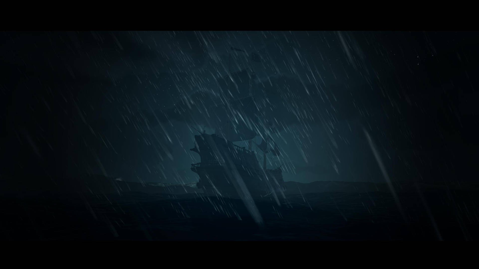 一艘船在暴風雨的海洋中夜間航行，伴隨著大雨。