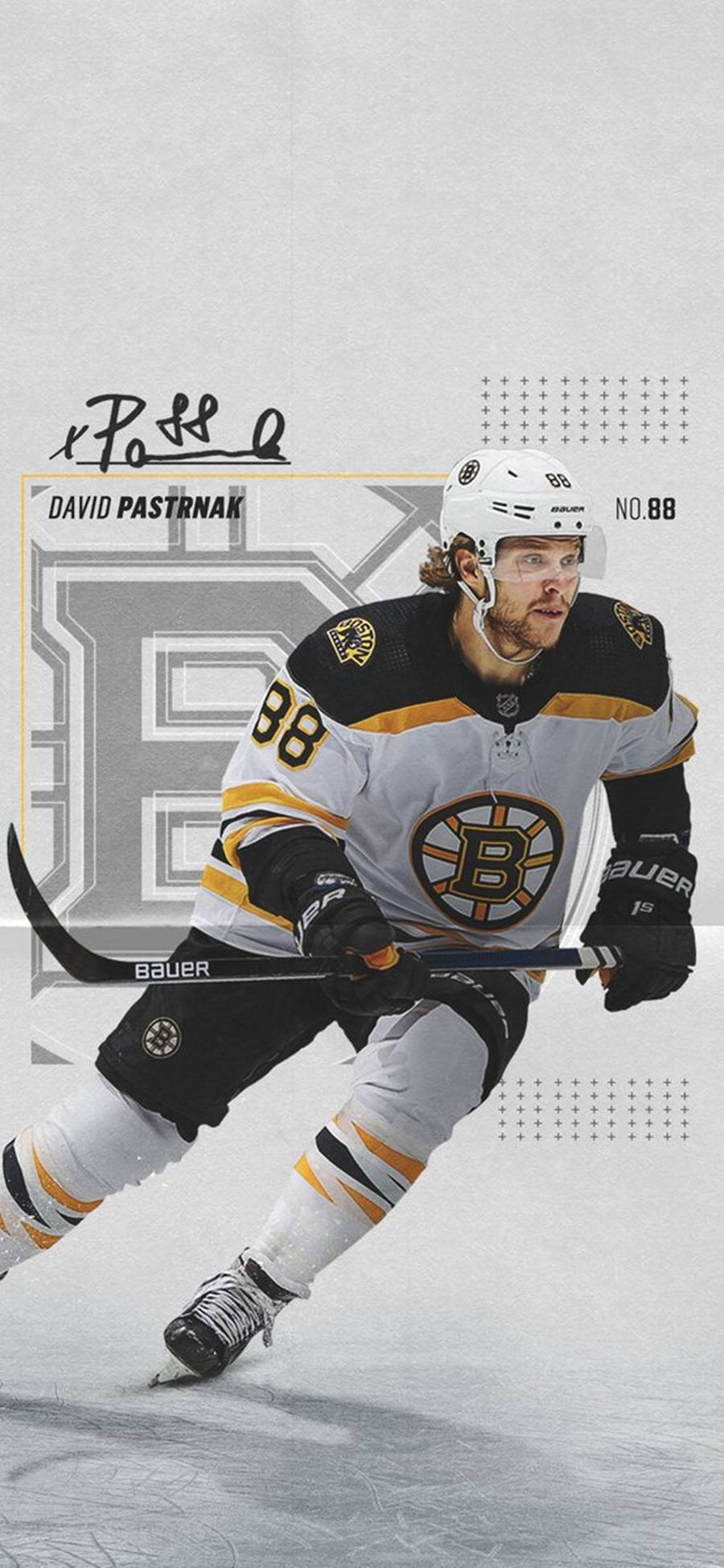 動感冰球明星大衛·帕斯特納克賽場風采 壁紙 — 冰球運動員 David Pastrnak 身穿波士頓棕熊隊制服，在冰上動態滑行，並帶有圖形設計元素。