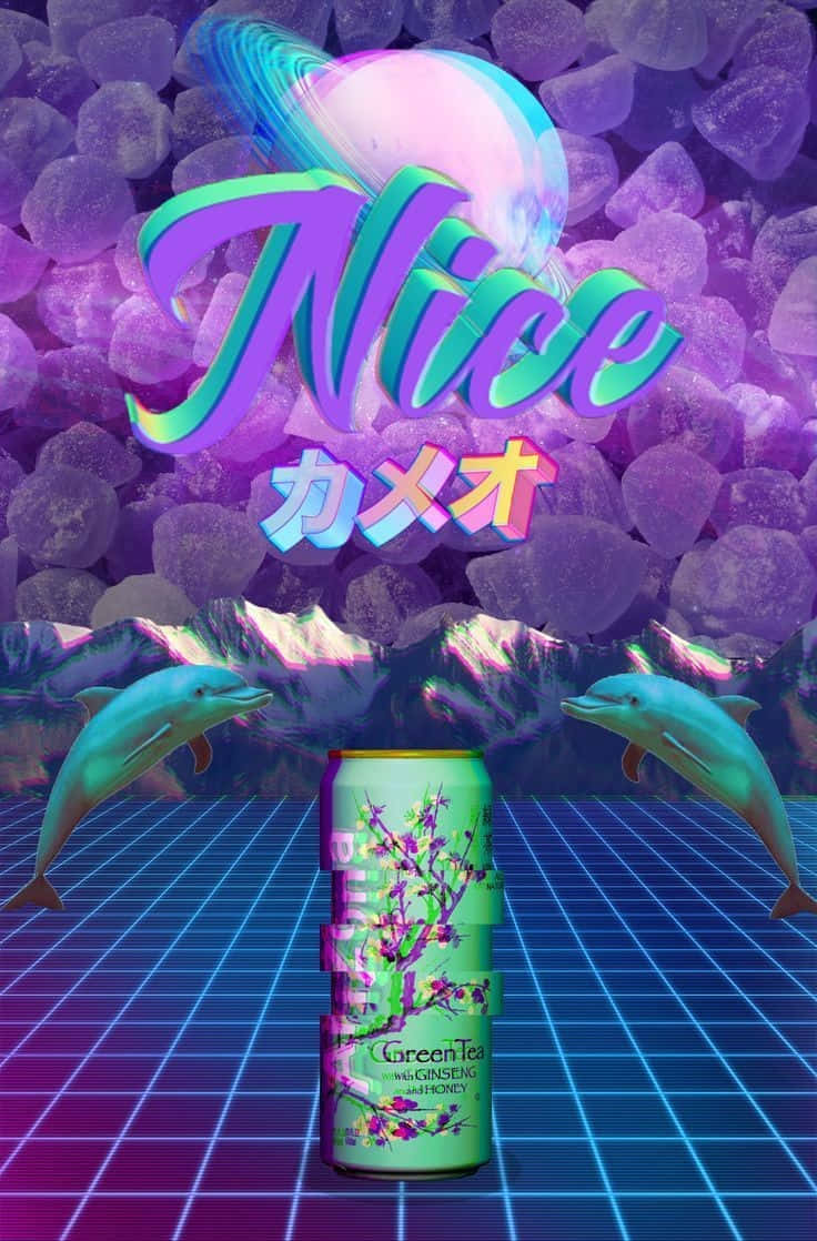 一罐帶有櫻花圖案的綠茶放在發光的格子上，海豚和行星在紫色水晶上方。