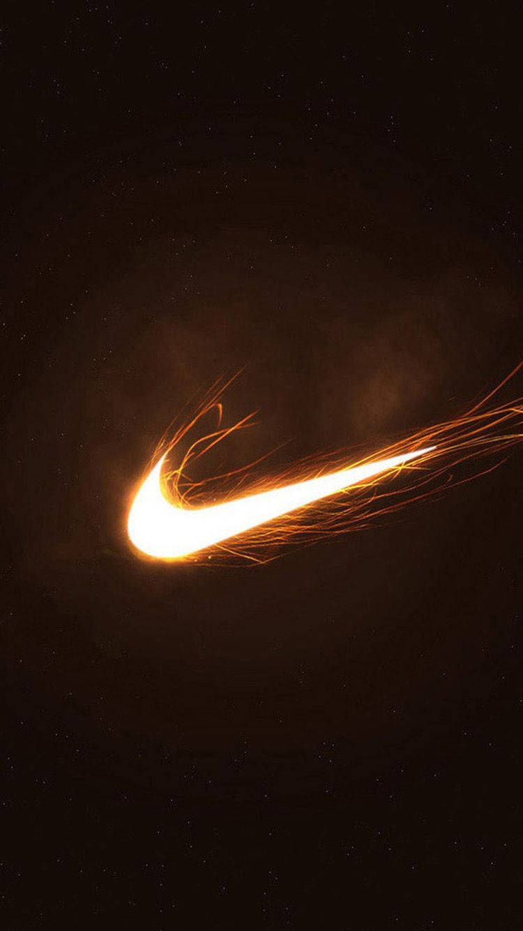 Nike勾號像發光的彗星在星光夜空