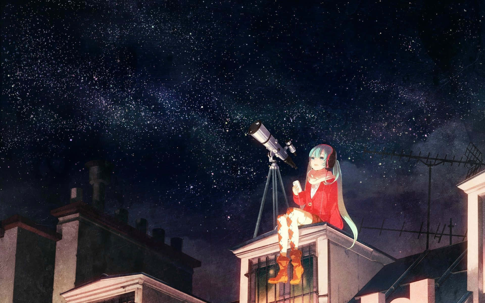動漫少女屋頂觀星天文學 壁紙 — 一位青綠色頭髮的動漫女孩穿著紅色外套，晚上坐在屋頂上，用望遠鏡觀看星空。