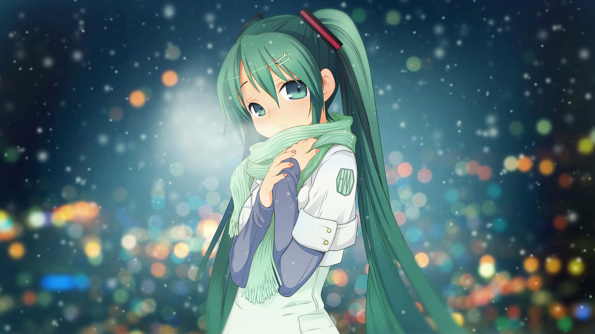 動漫少女置身於奇景之中 壁紙 — 動畫女孩，青綠色頭髮，圍巾，站在雪夜中，背景是閃爍的城市燈光。