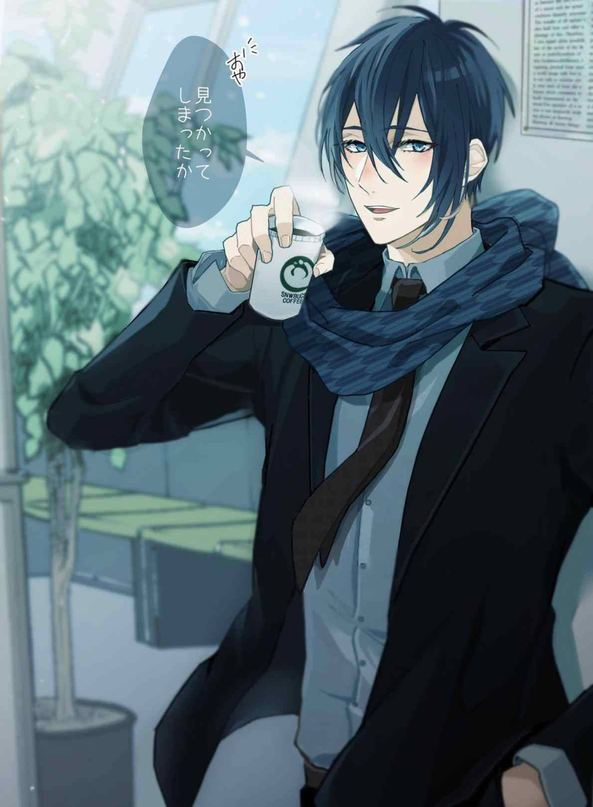 動漫男子身穿西裝和圍巾，在室內窗邊手持咖啡杯。