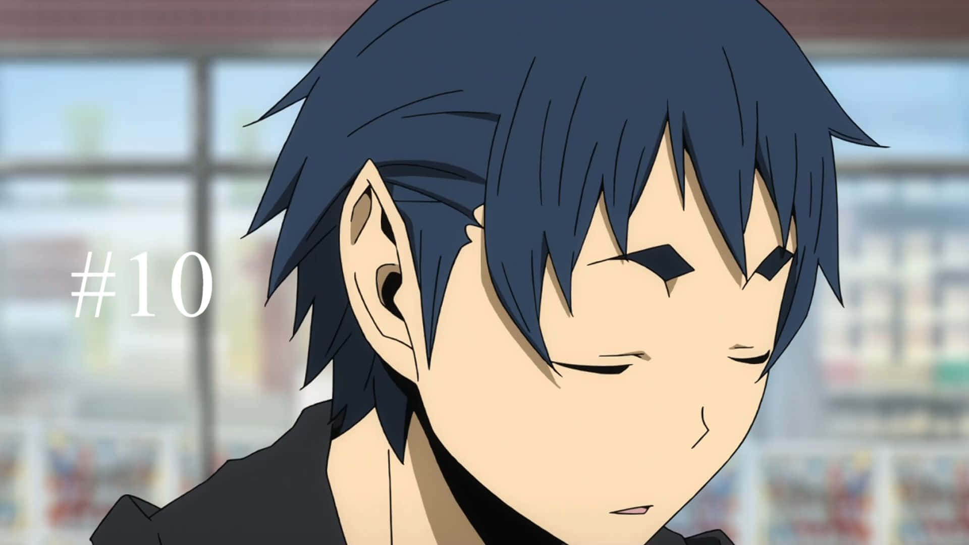 Aoba Kuronuma 桌布 壁紙 — 動漫男孩的近距離特寫，擁有深藍色刺蝟頭和半閉的眼睛，背景是柔和模糊的室內環境。