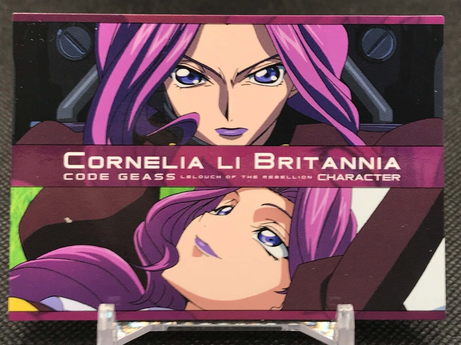 Cornelia Li Britannia 桌布 壁紙 — 動漫角色 Cornelius Li Britannia 擁有紫色頭髮和藍色眼睛，在收藏卡上以兩種表情呈現。