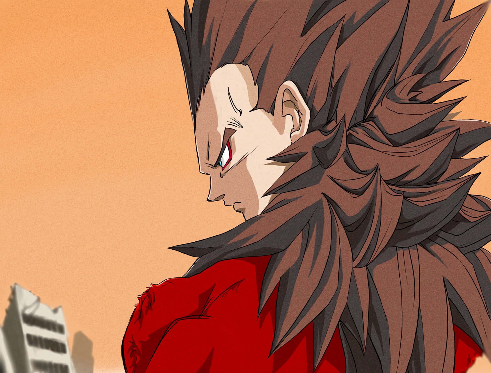 Vegeta Super Saiyan 4 桌布 壁紙 — 動漫角色，棕色刺蝟頭，紅色眼睛，在溫暖的橙色天空下，背景是城市天際線，眼神銳利。