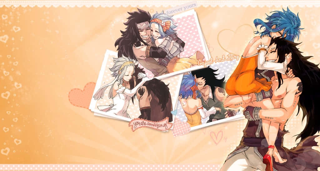 Gajeel Redfox 桌布 壁紙 — 動漫角色在溫暖的蜜桃色背景上擺出浪漫姿勢，配有心形和照片拼貼元素。