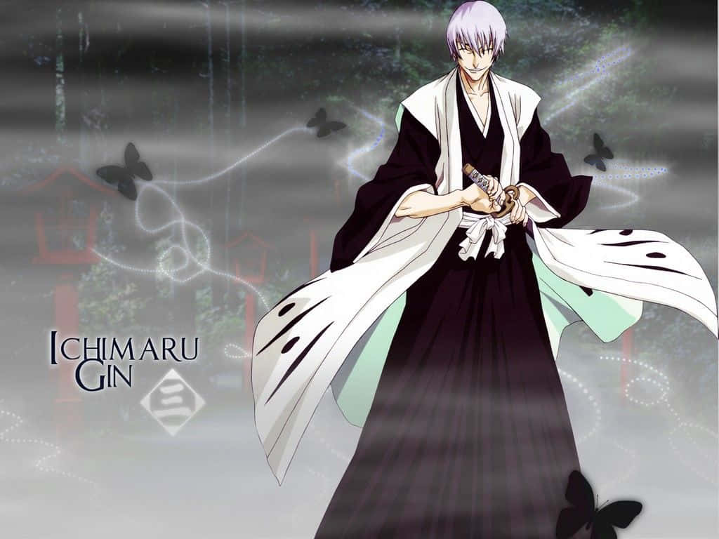 Gin Ichimaru 桌布 壁紙 — 動漫角色市丸銀身穿黑白式神長袍，站在霧雨中，周圍有漂浮的蝴蝶和發光的靈魂。
