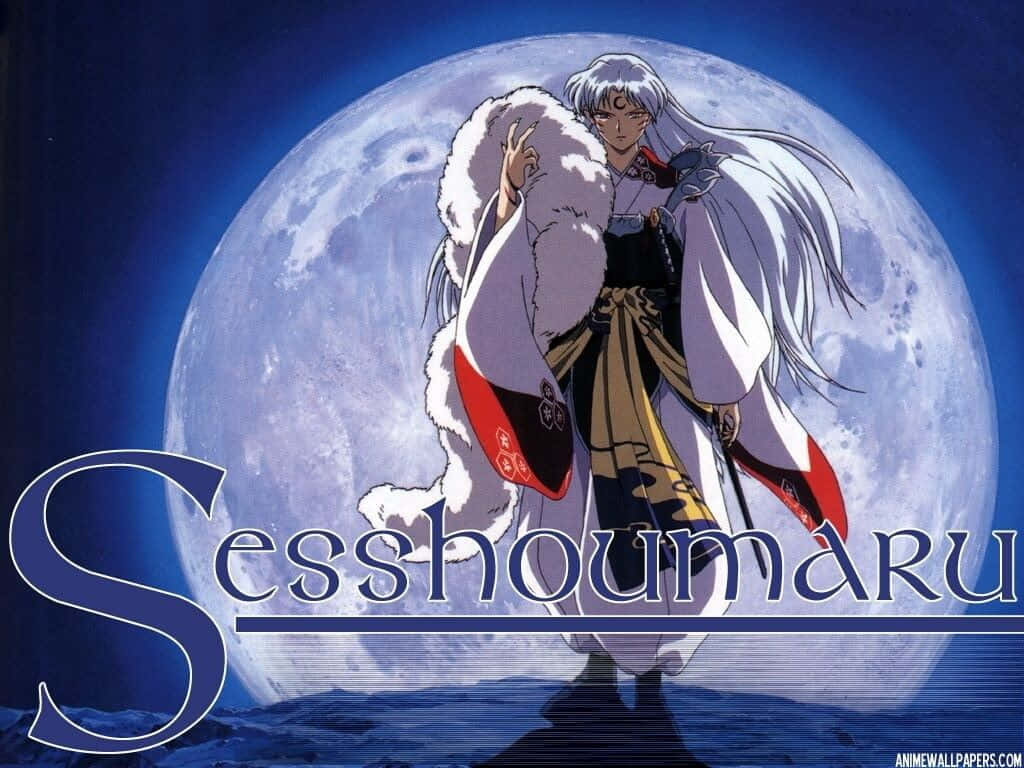 Inuyasha And Sesshomaru 桌布 壁紙 — 動漫角色殺生丸威嚴地站在雪景中巨大的滿月前，身穿帶有紅色點綴的白色毛皮襯裡長袍。